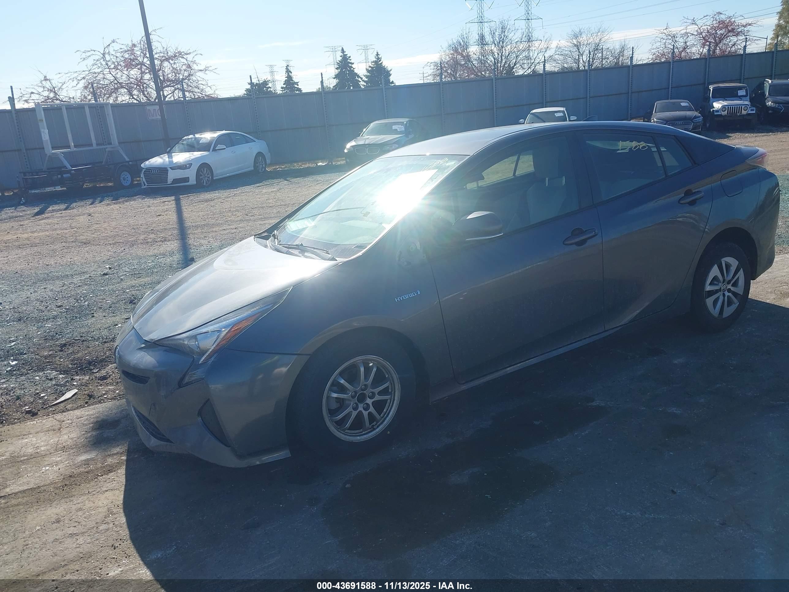 TOYOTA PRIUS image 2