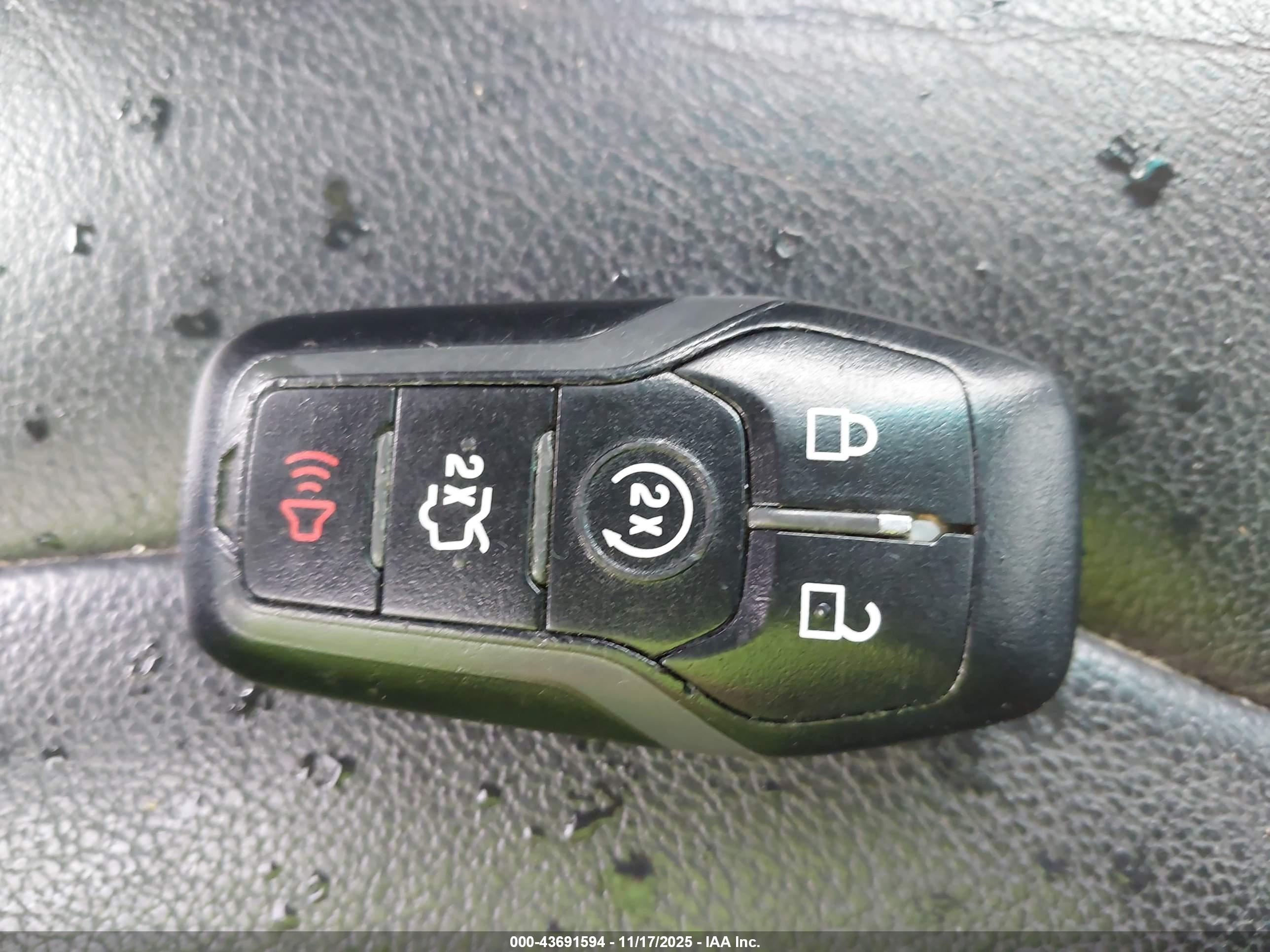 FORD EXPLORER image 11