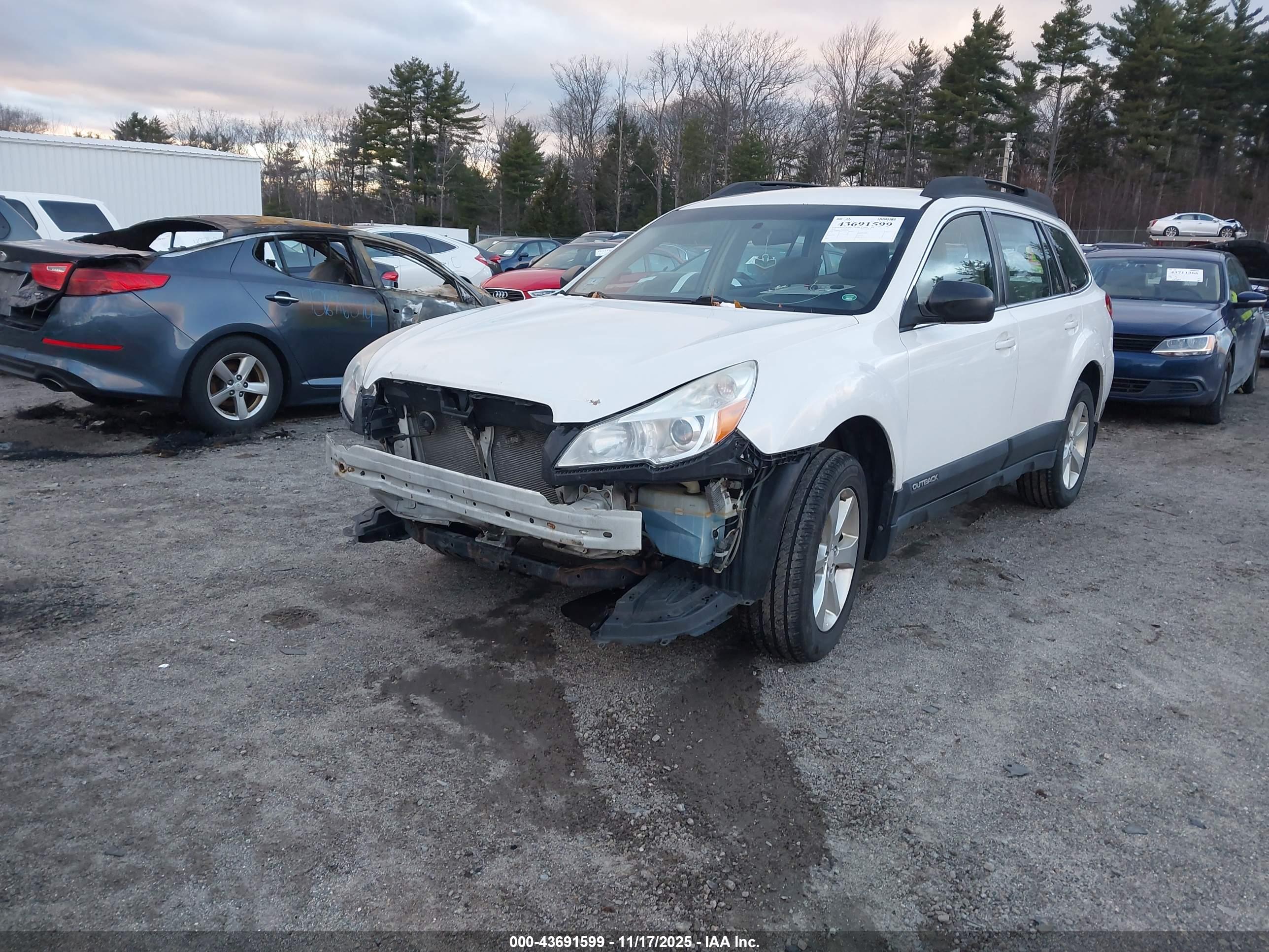 SUBARU OUTBACK image 2