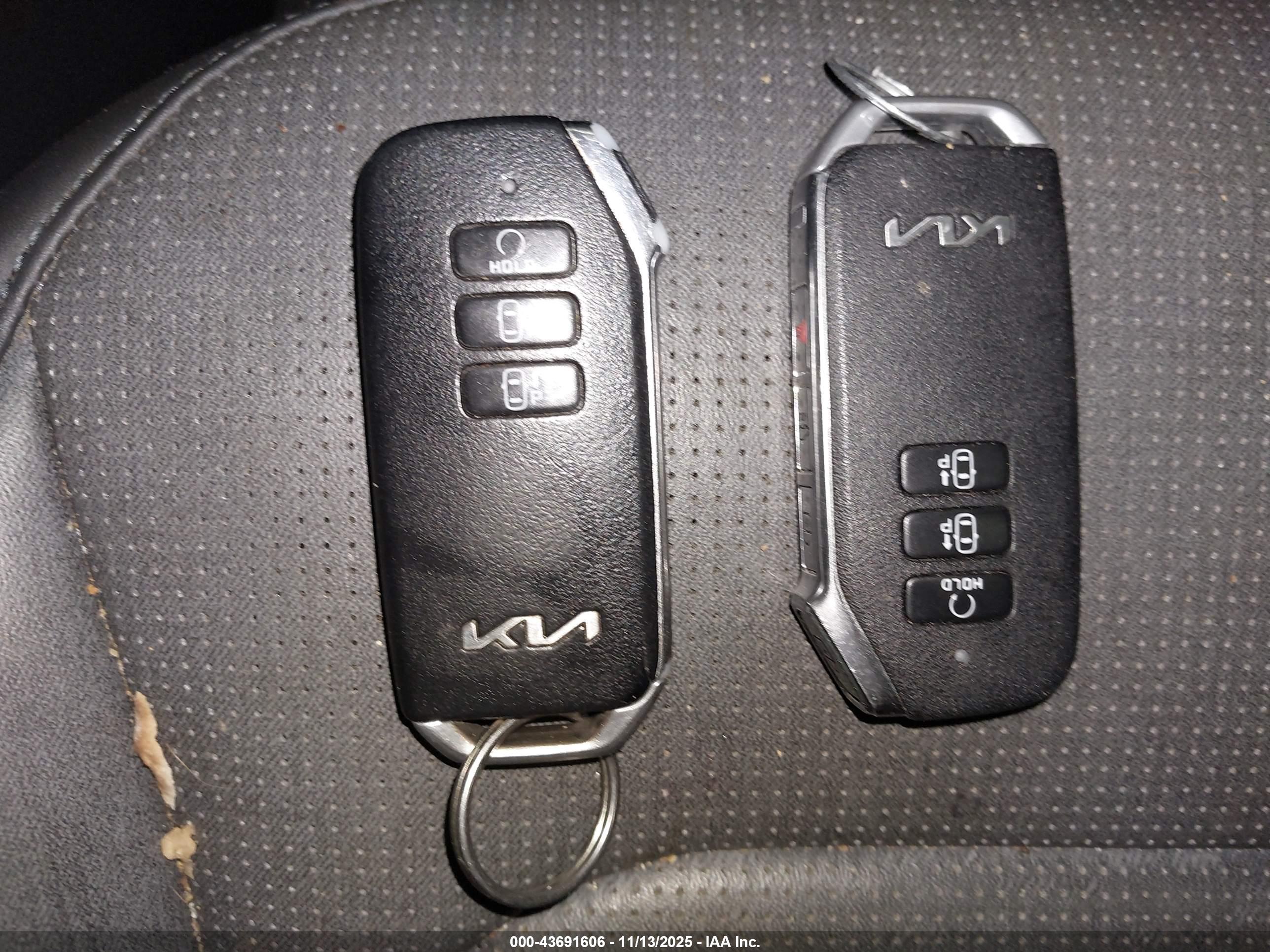 KIA NIRO image 11