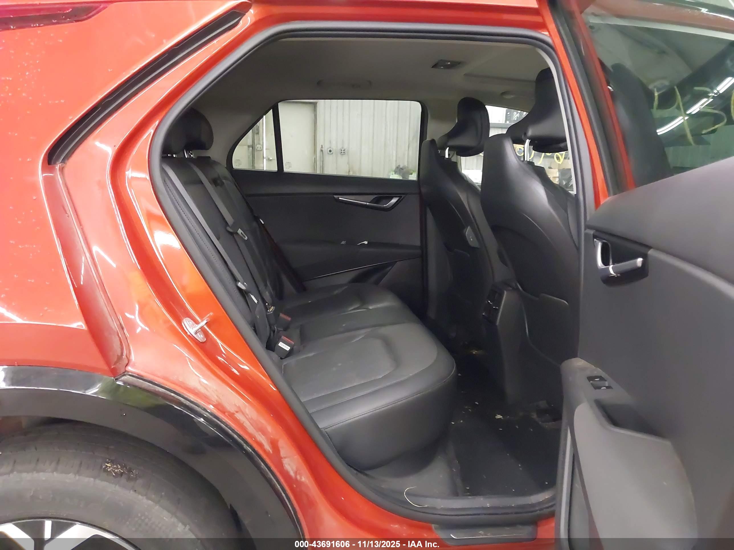 KIA NIRO image 8
