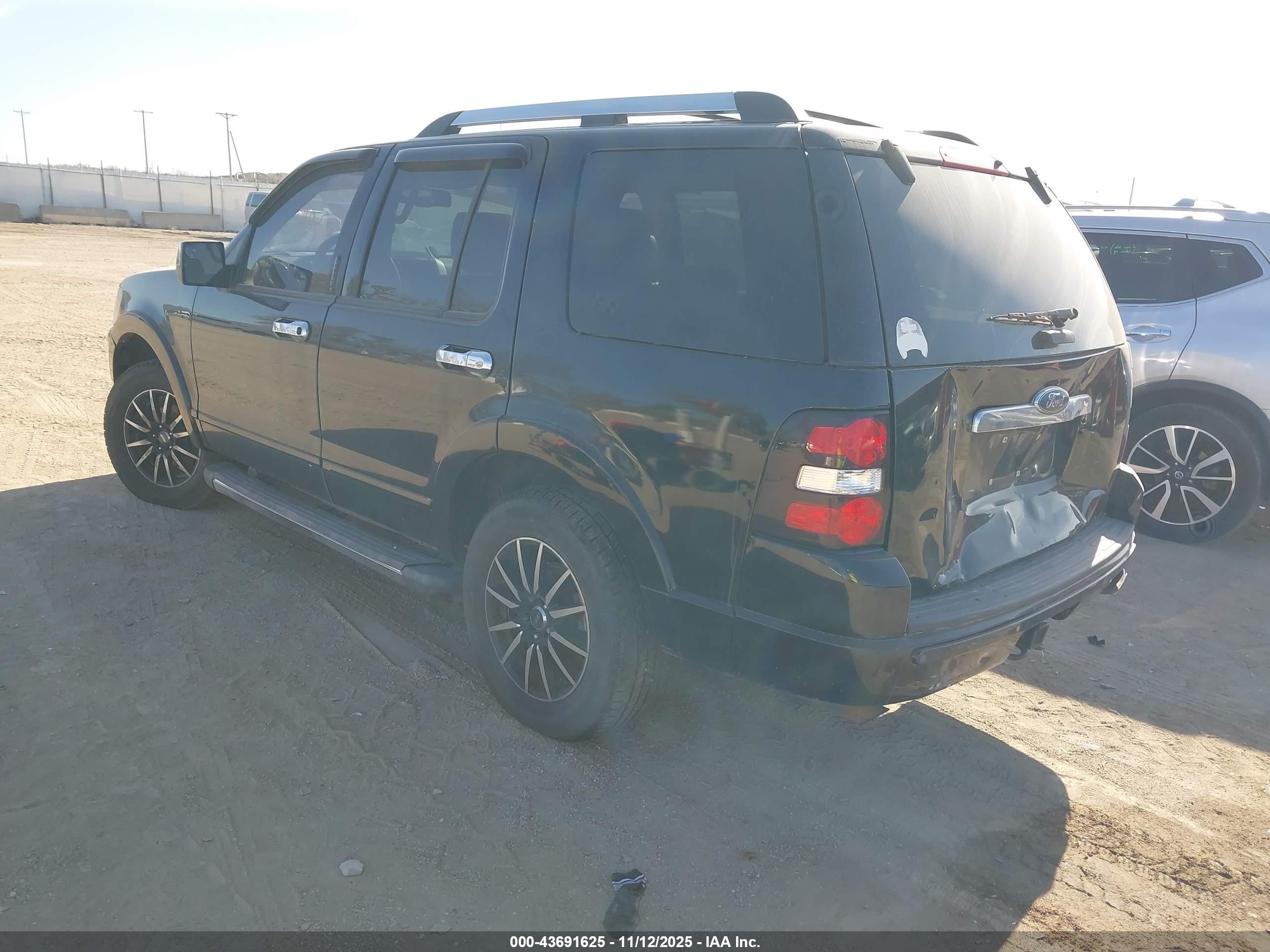 FORD EXPLORER image 3