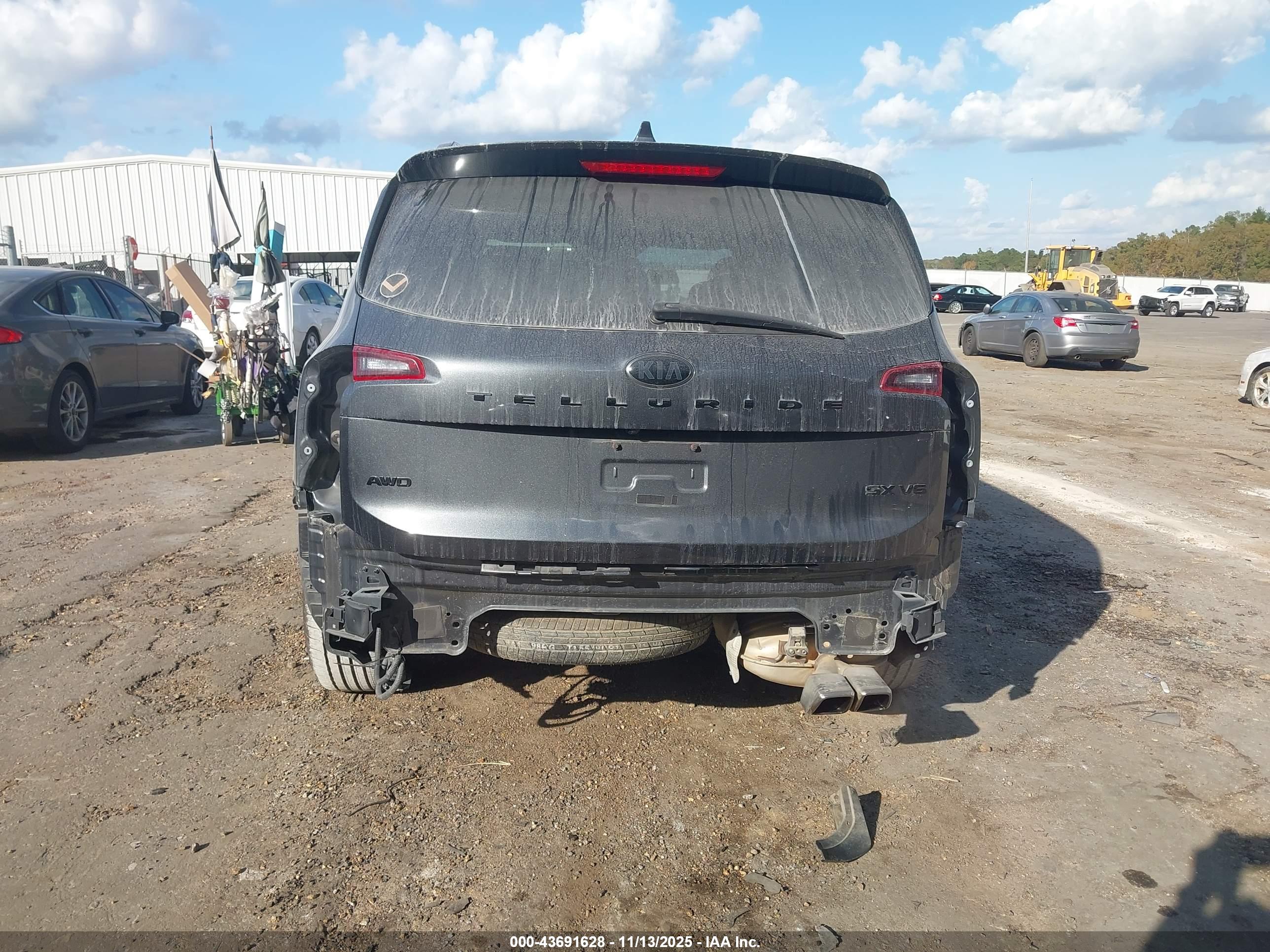 KIA TELLURIDE image 6