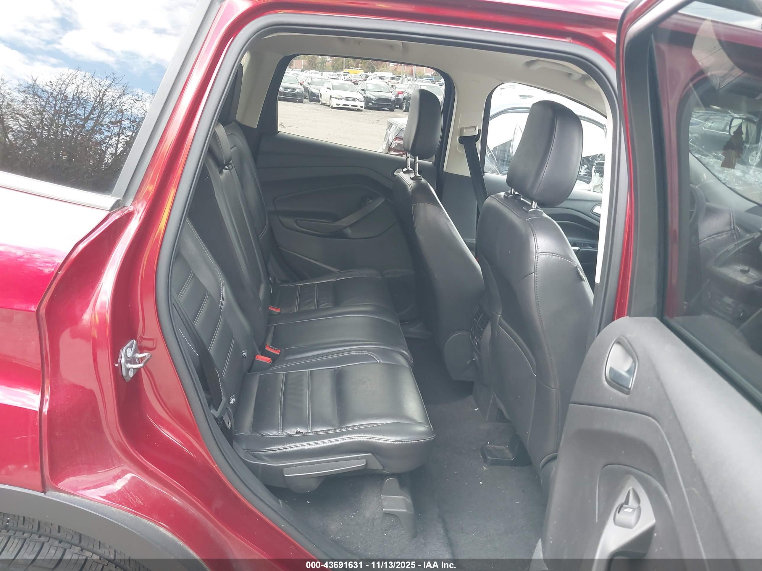 FORD ESCAPE image 8