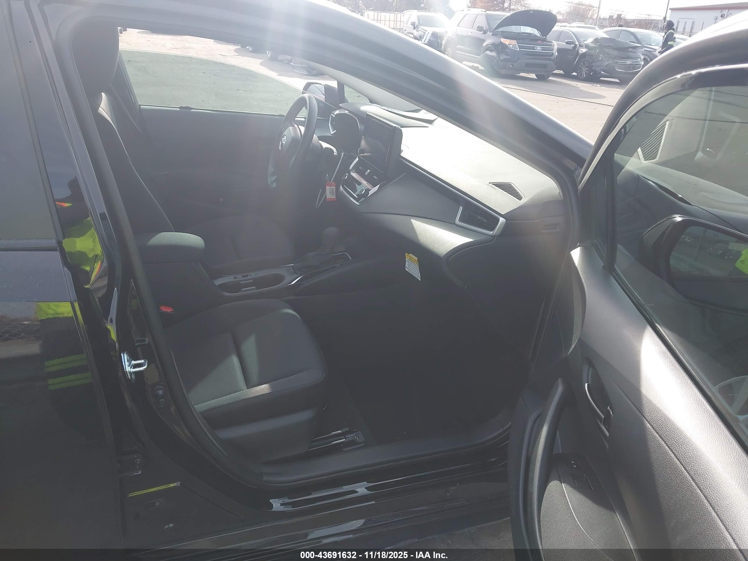 TOYOTA COROLLA image 5