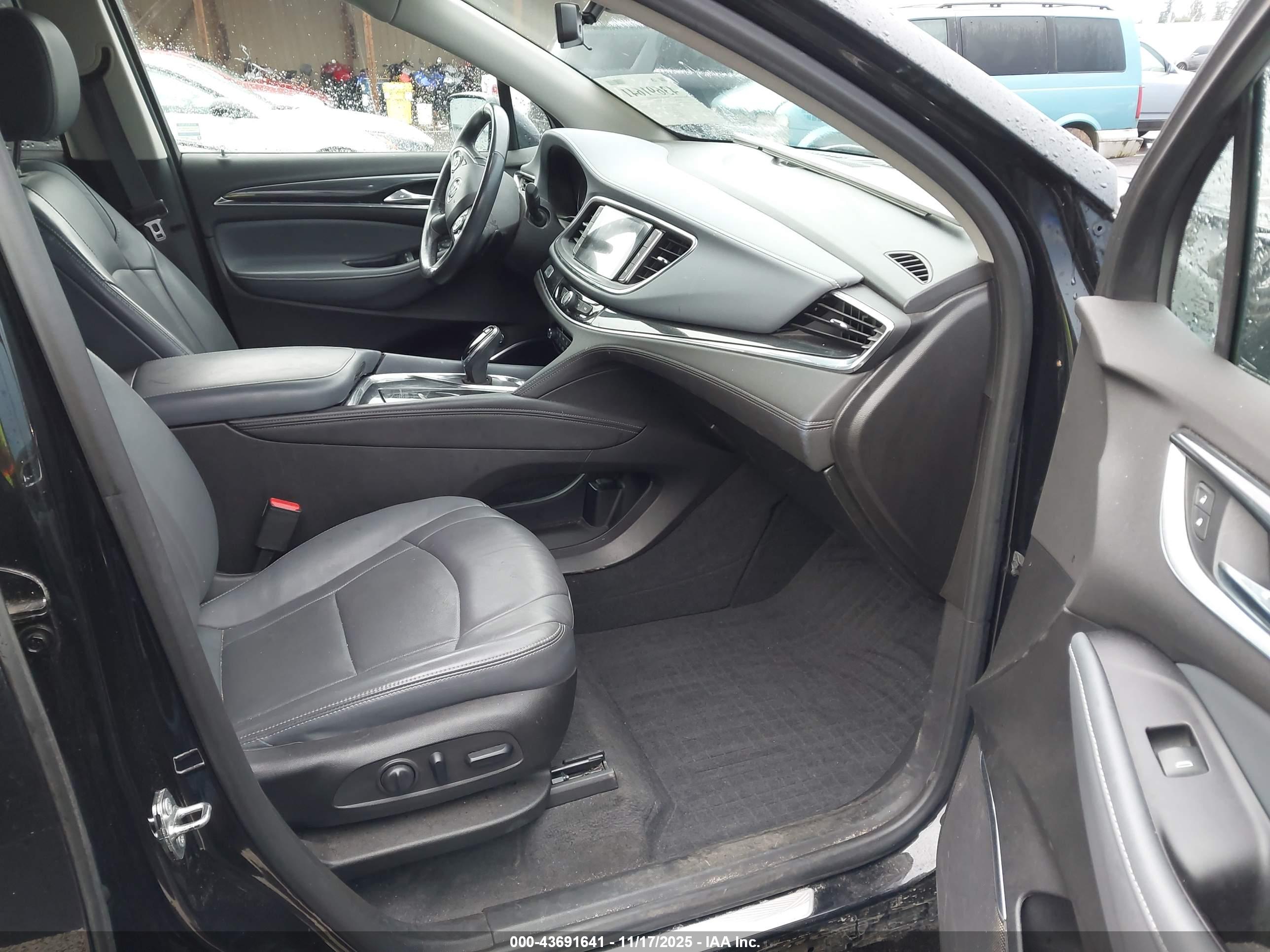 BUICK ENCLAVE image 5