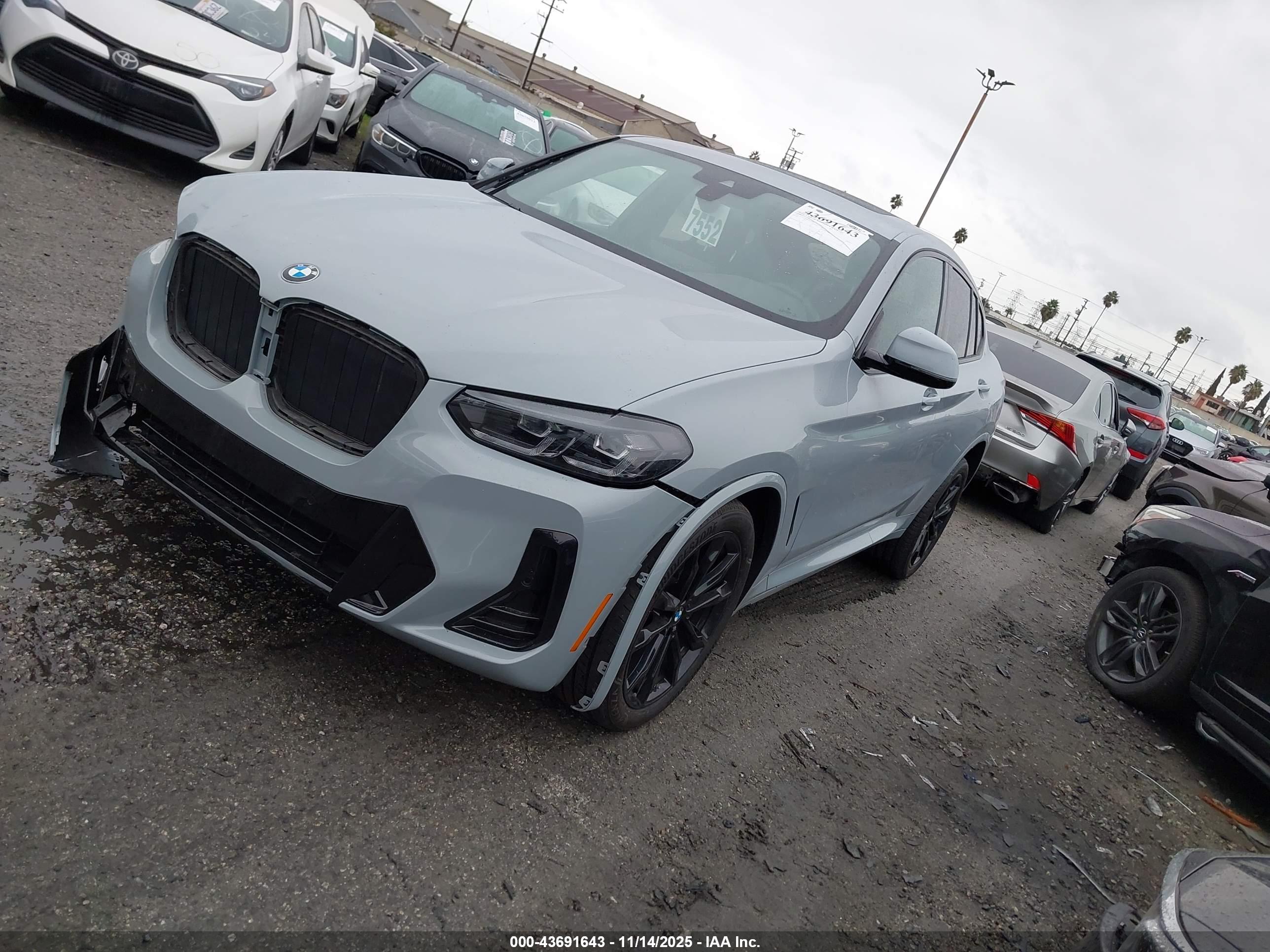 BMW X4 image 2