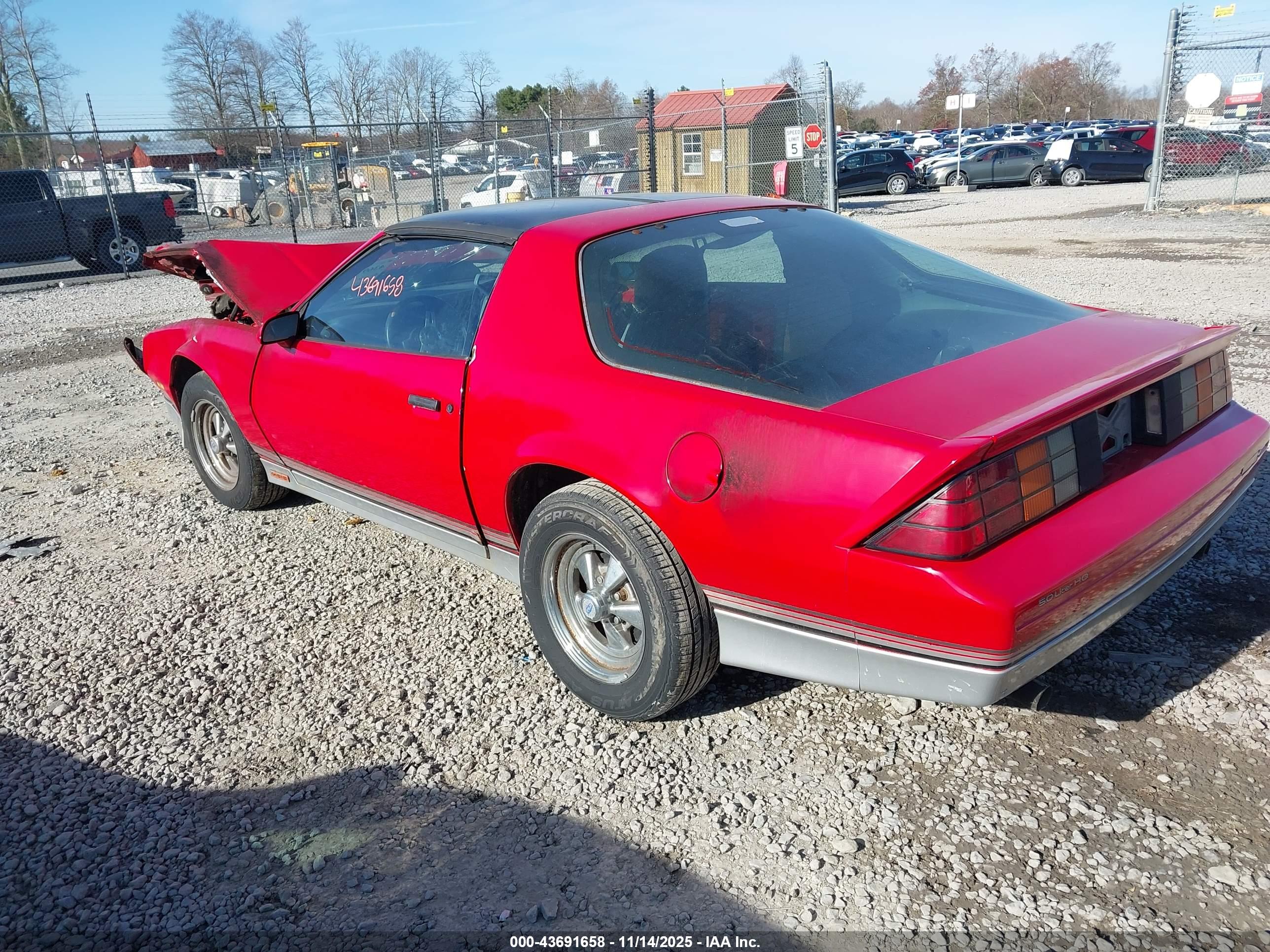 CHEVROLET CAMARO image 3