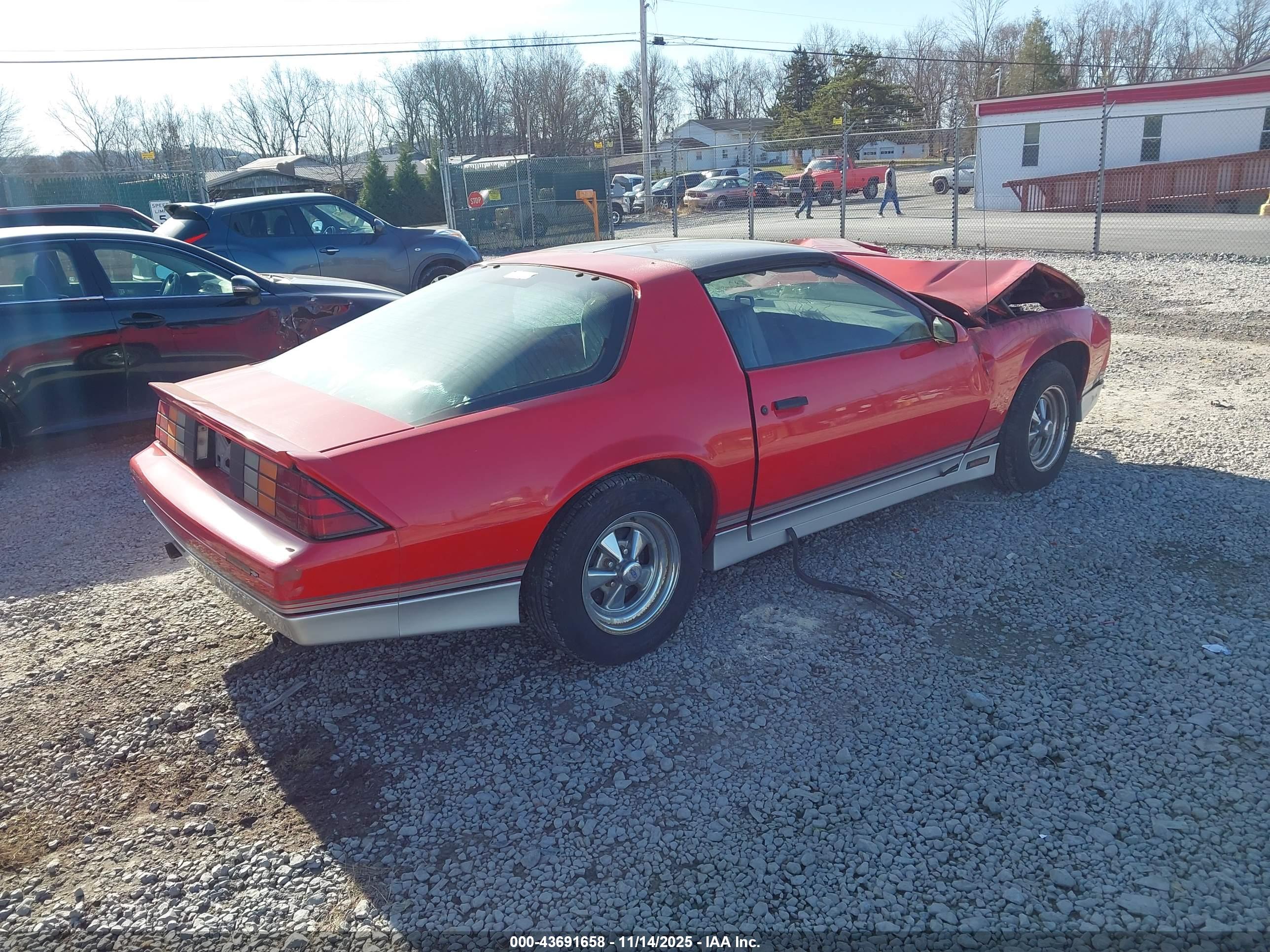 CHEVROLET CAMARO image 4