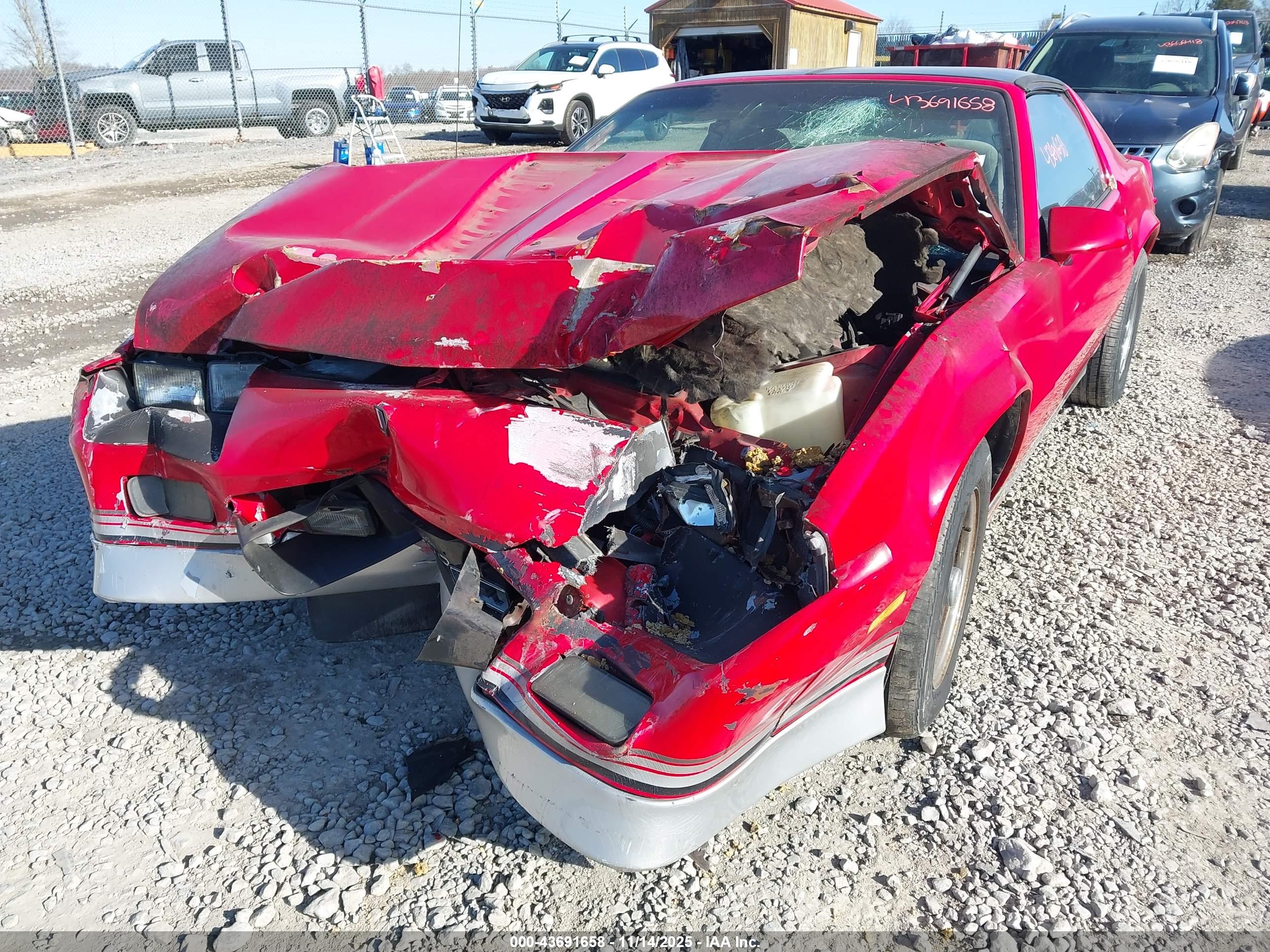 CHEVROLET CAMARO image 6