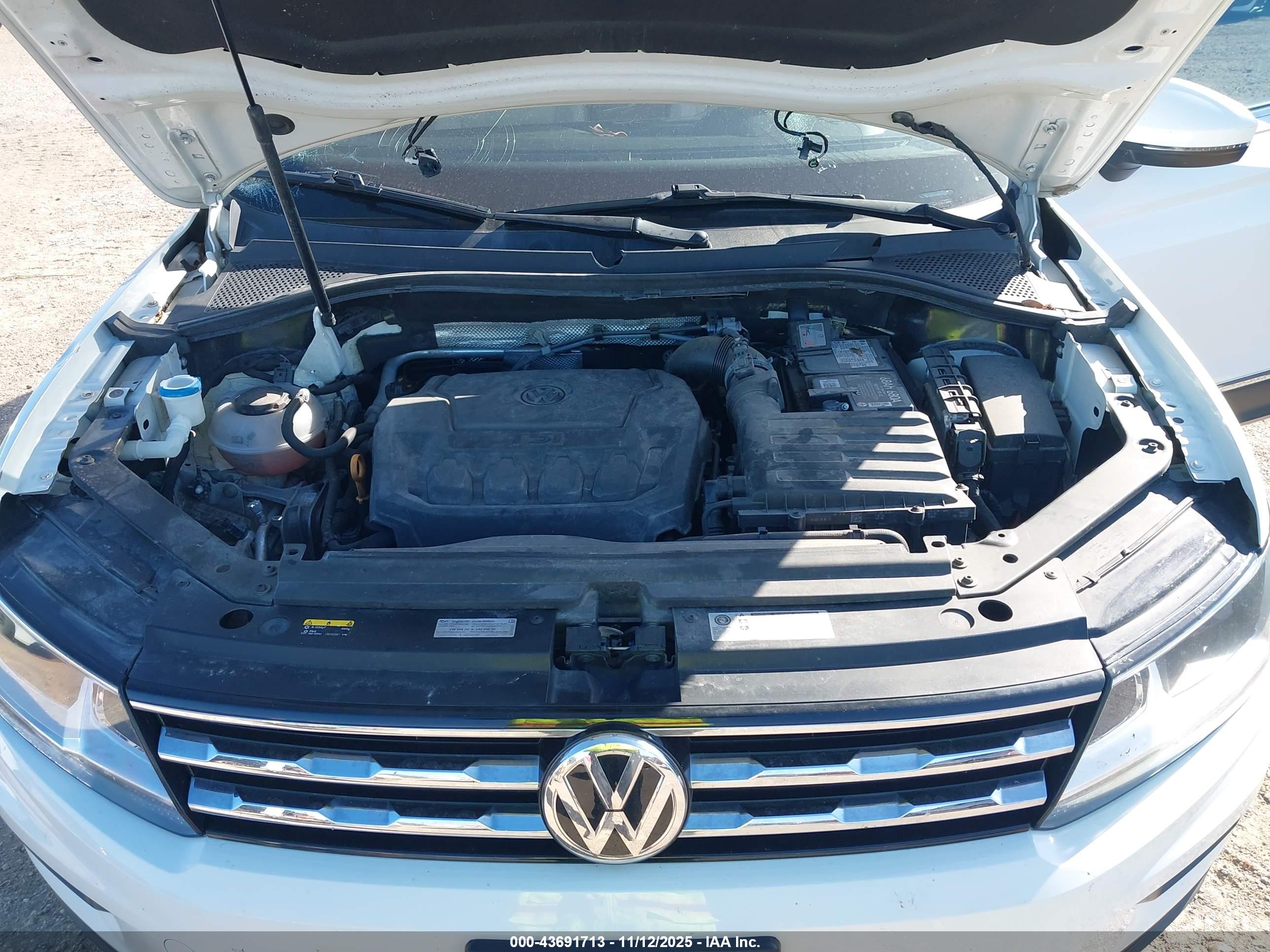 VOLKSWAGEN TIGUAN image 10