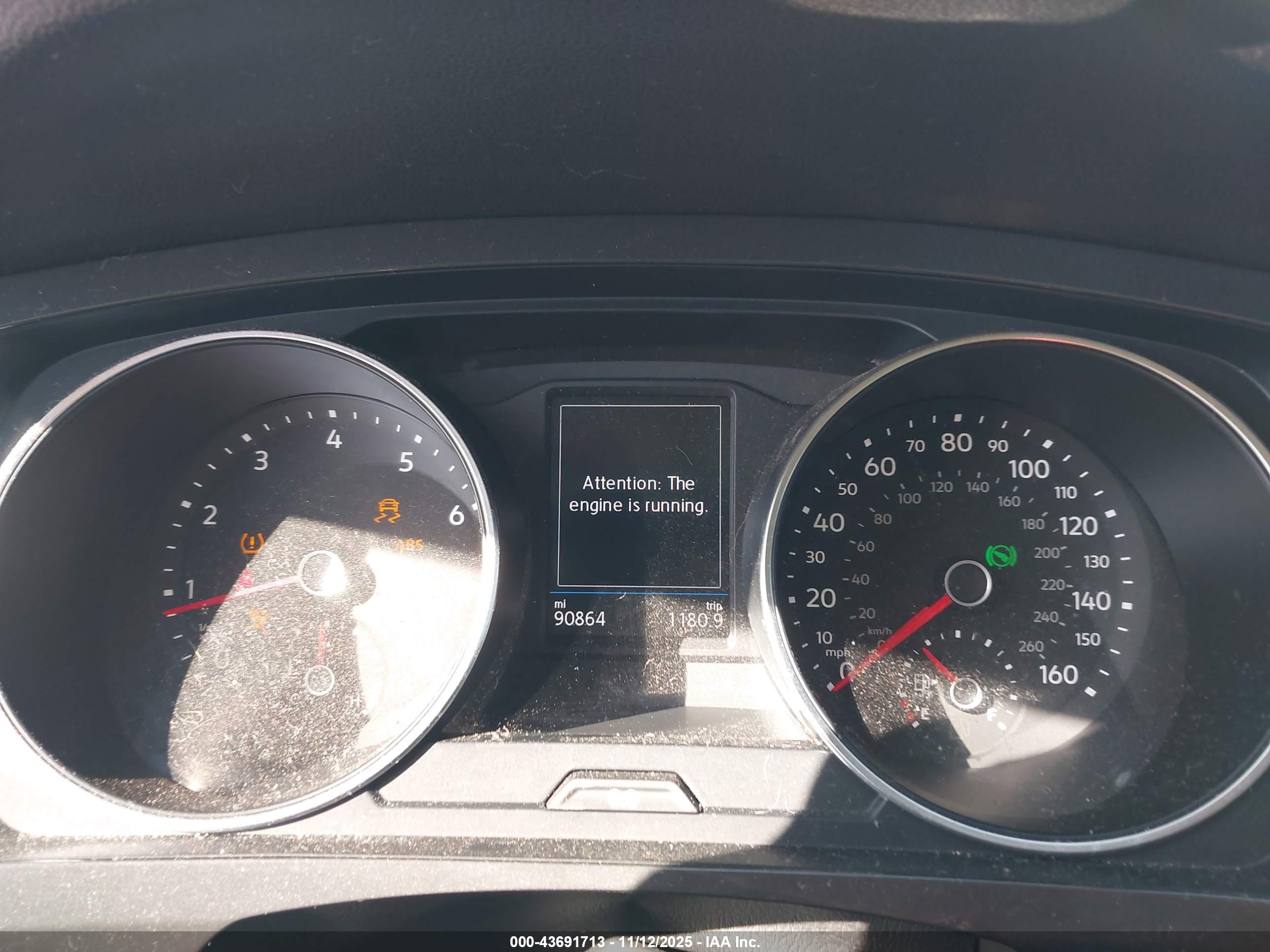 VOLKSWAGEN TIGUAN image 7