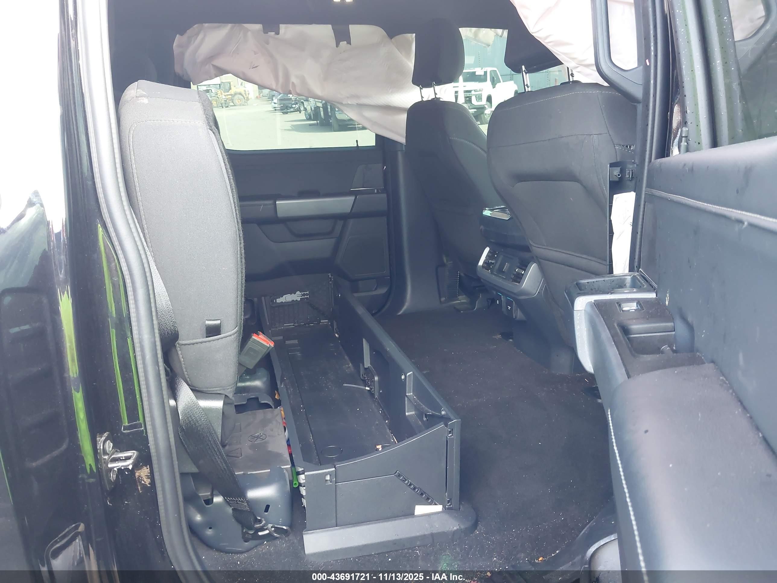 FORD F-150 image 8