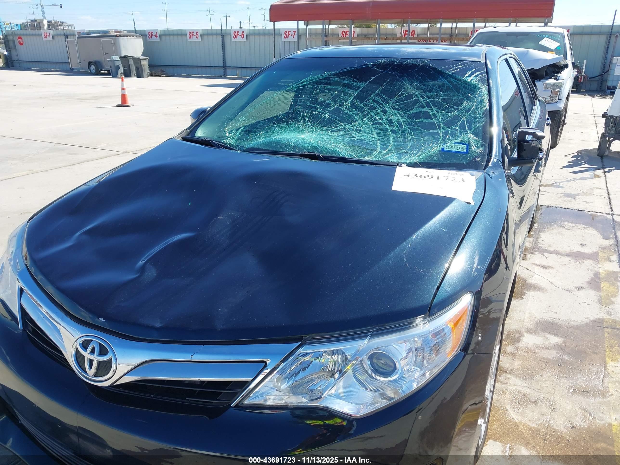 TOYOTA CAMRY image 6