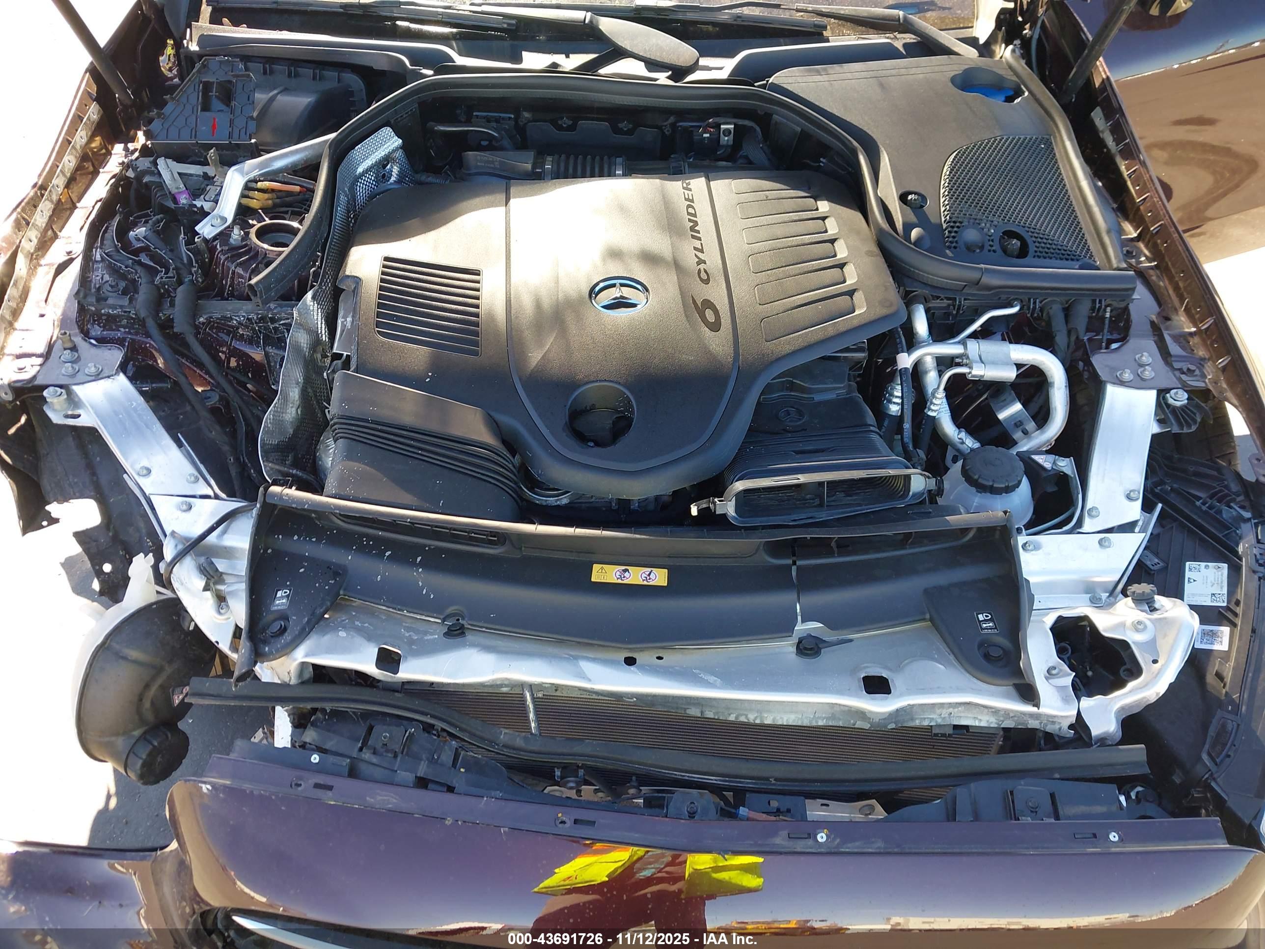 MERCEDES-BENZ E image 10