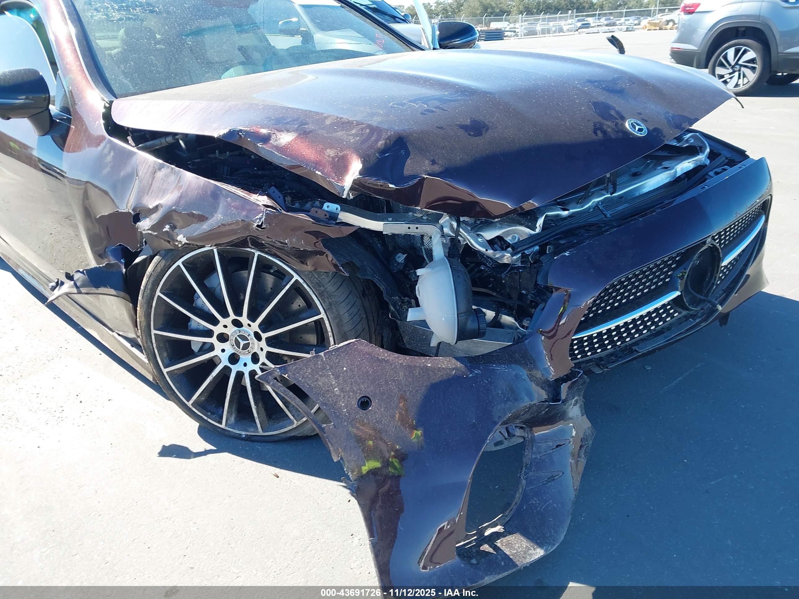 MERCEDES-BENZ E image 6