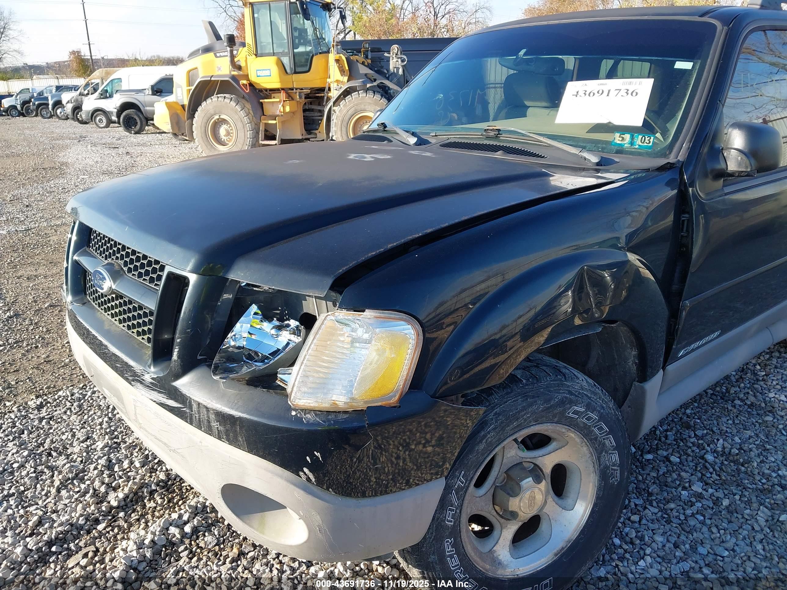 FORD EXPLORER image 6