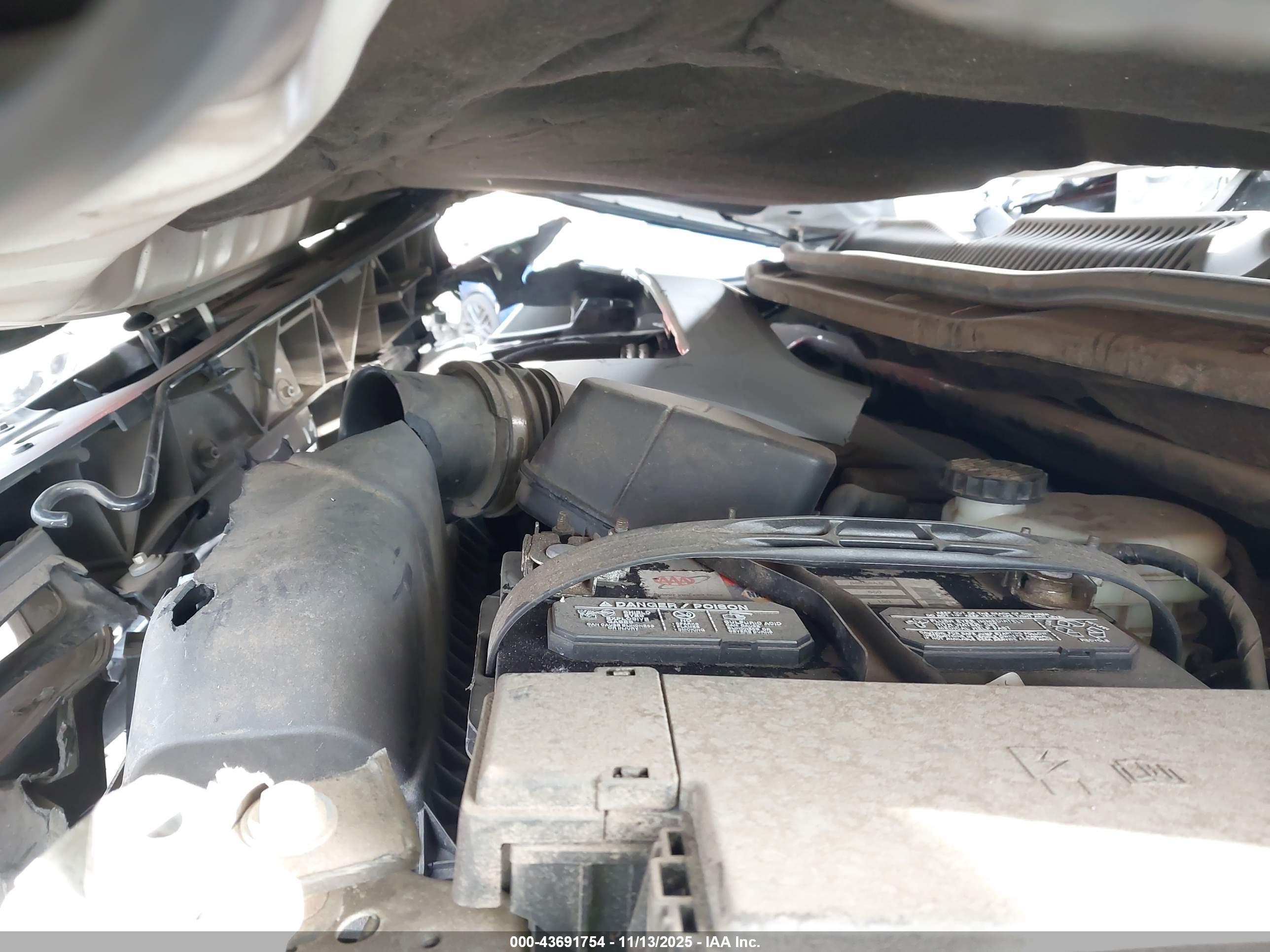 FORD EXPLORER image 10