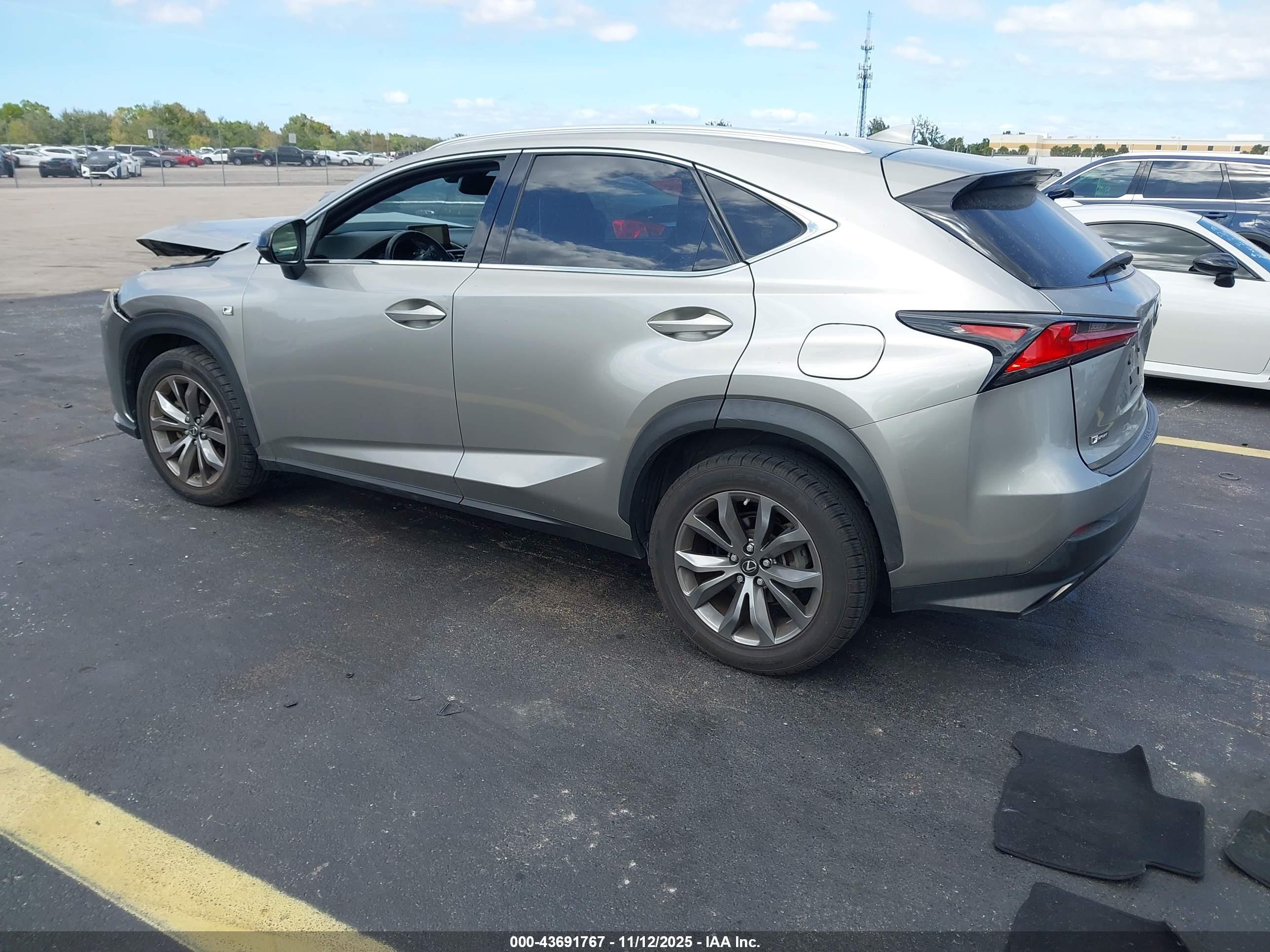 LEXUS NX image 3