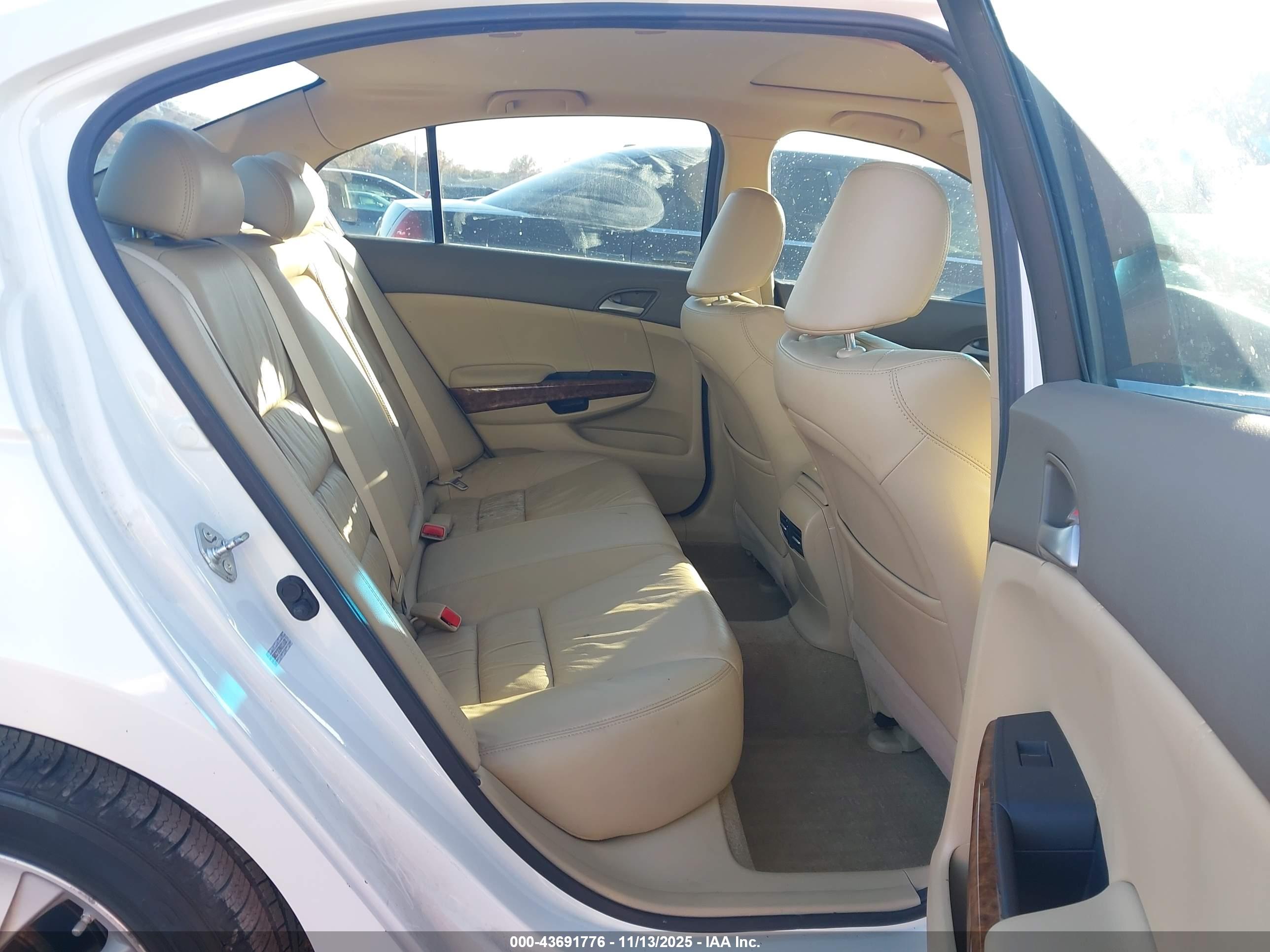 HONDA ACCORD image 8