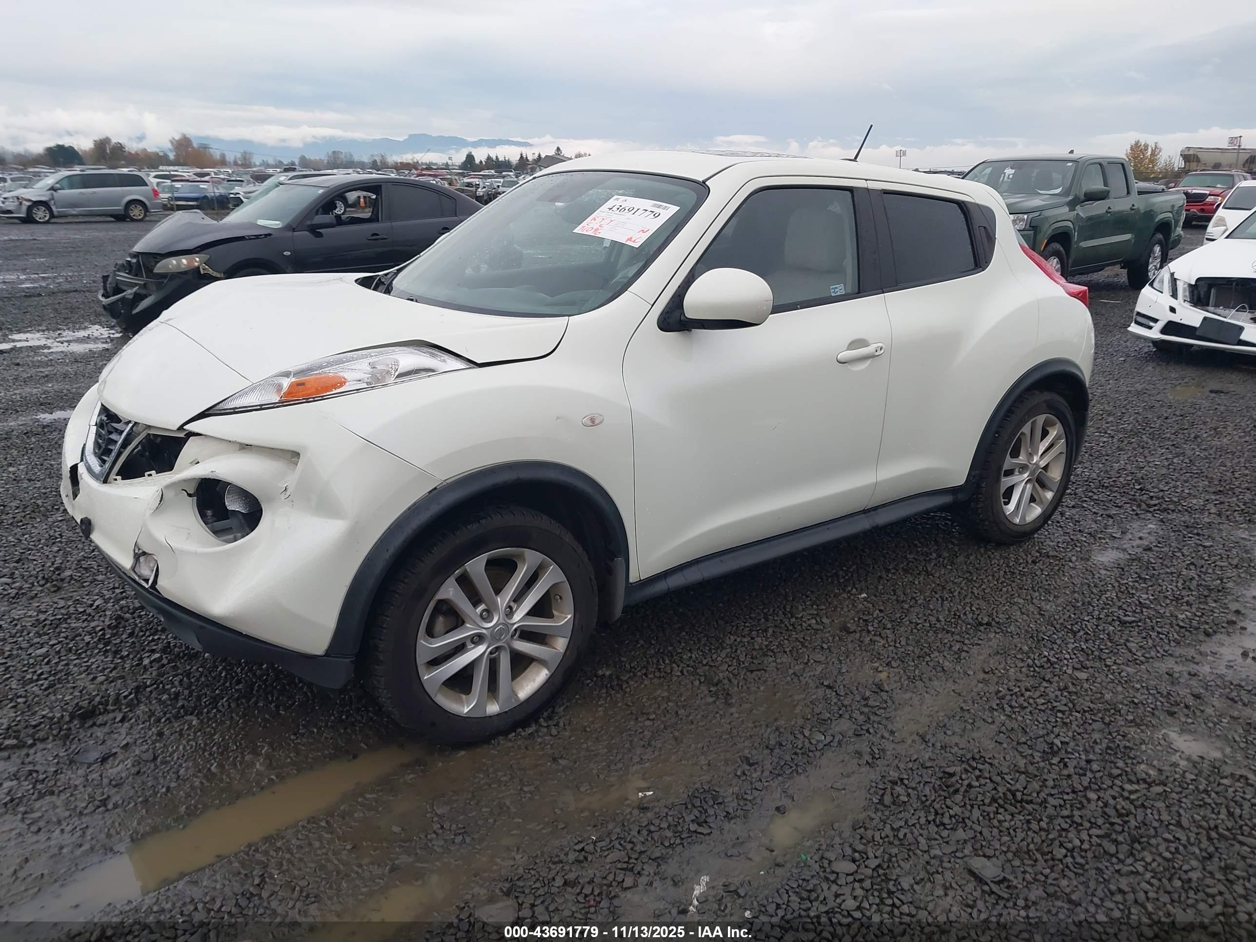 NISSAN JUKE image 2