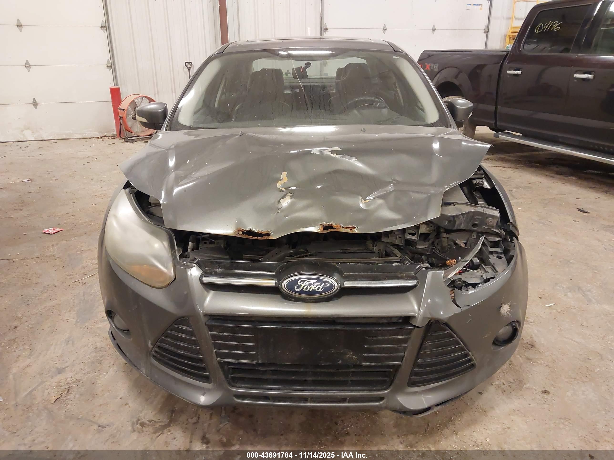 FORD FOCUS image 6