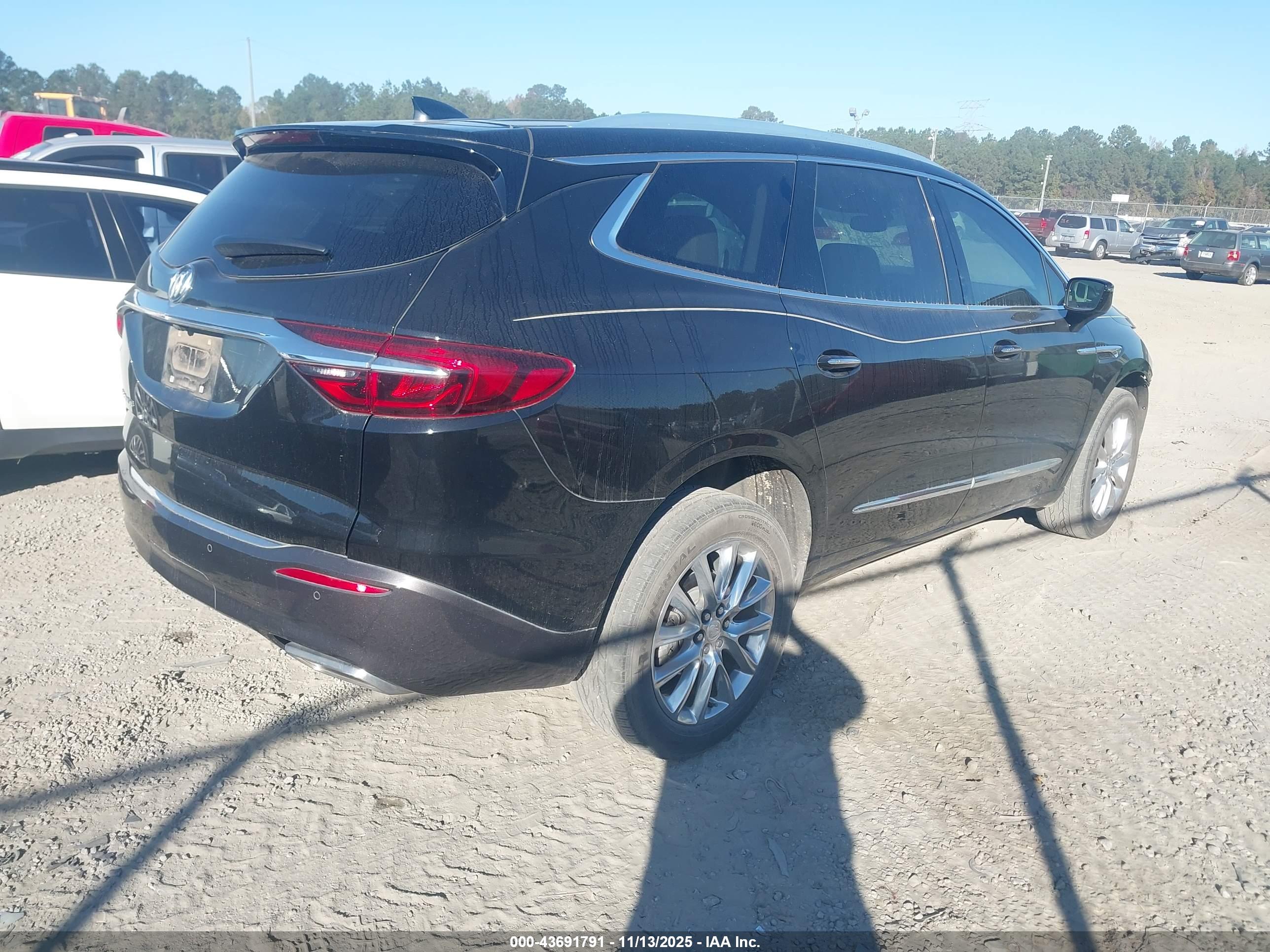 BUICK ENCLAVE image 4