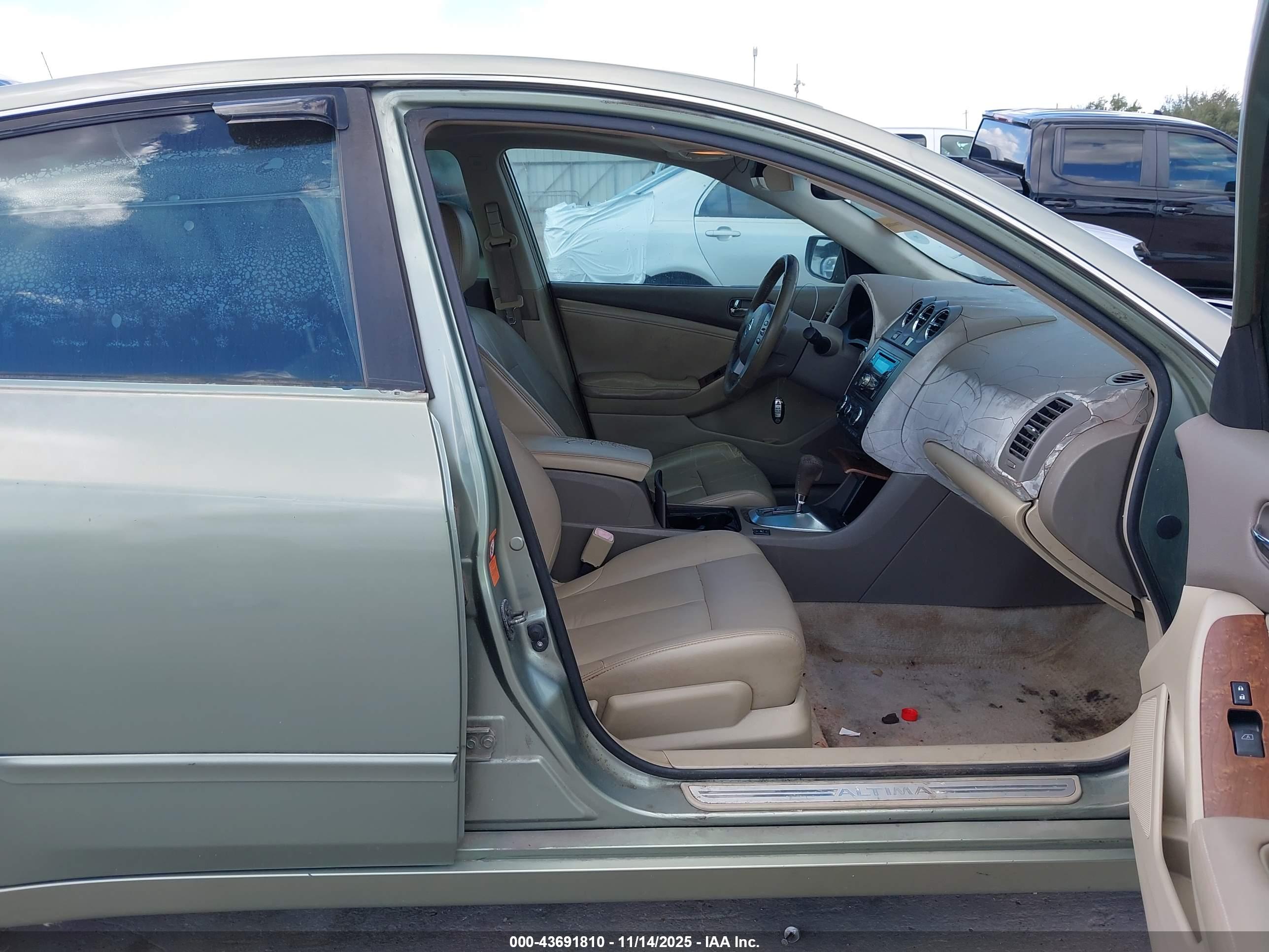 NISSAN ALTIMA image 5