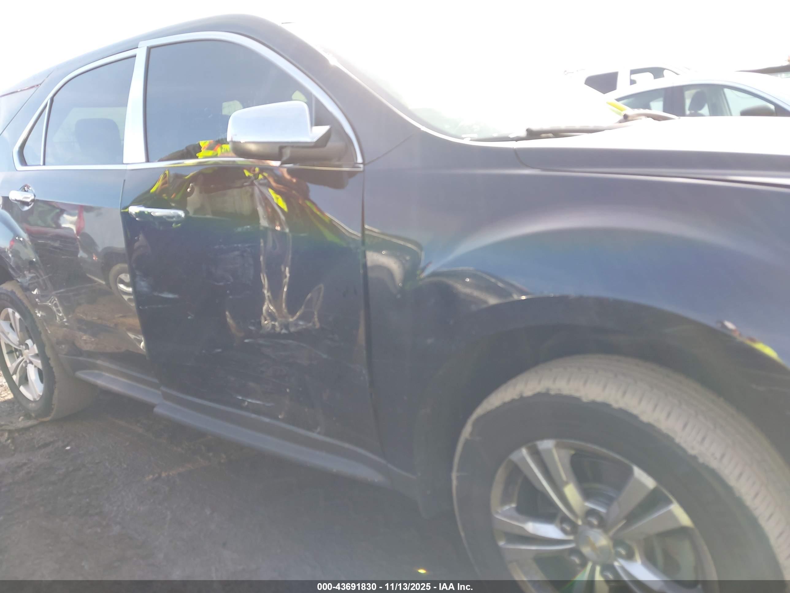 CHEVROLET EQUINOX image 6