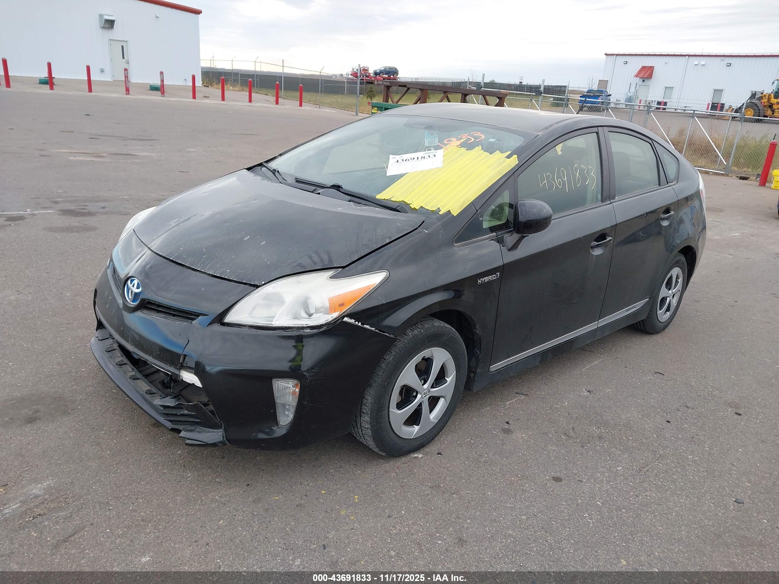 TOYOTA PRIUS image 2
