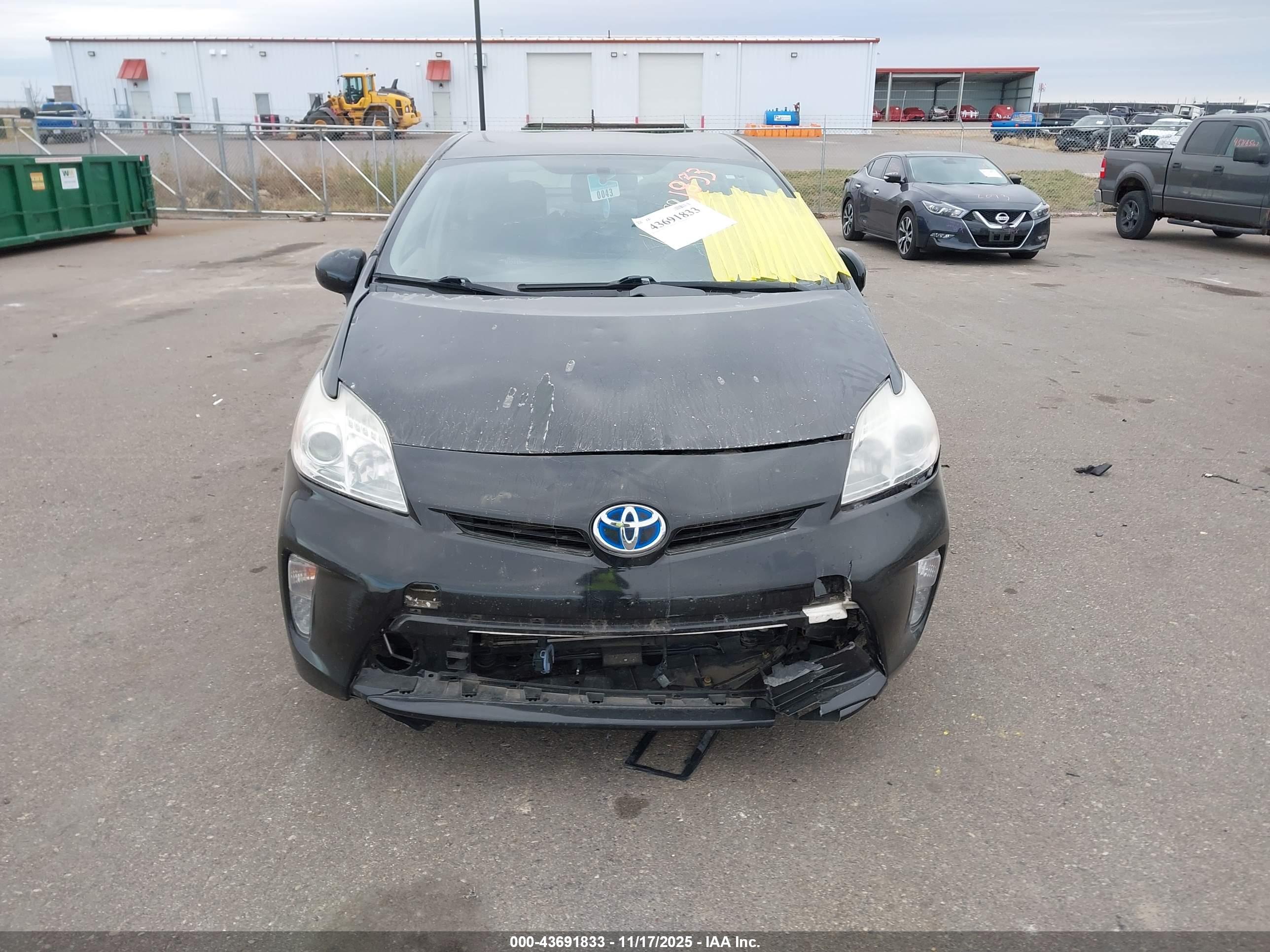 TOYOTA PRIUS image 6