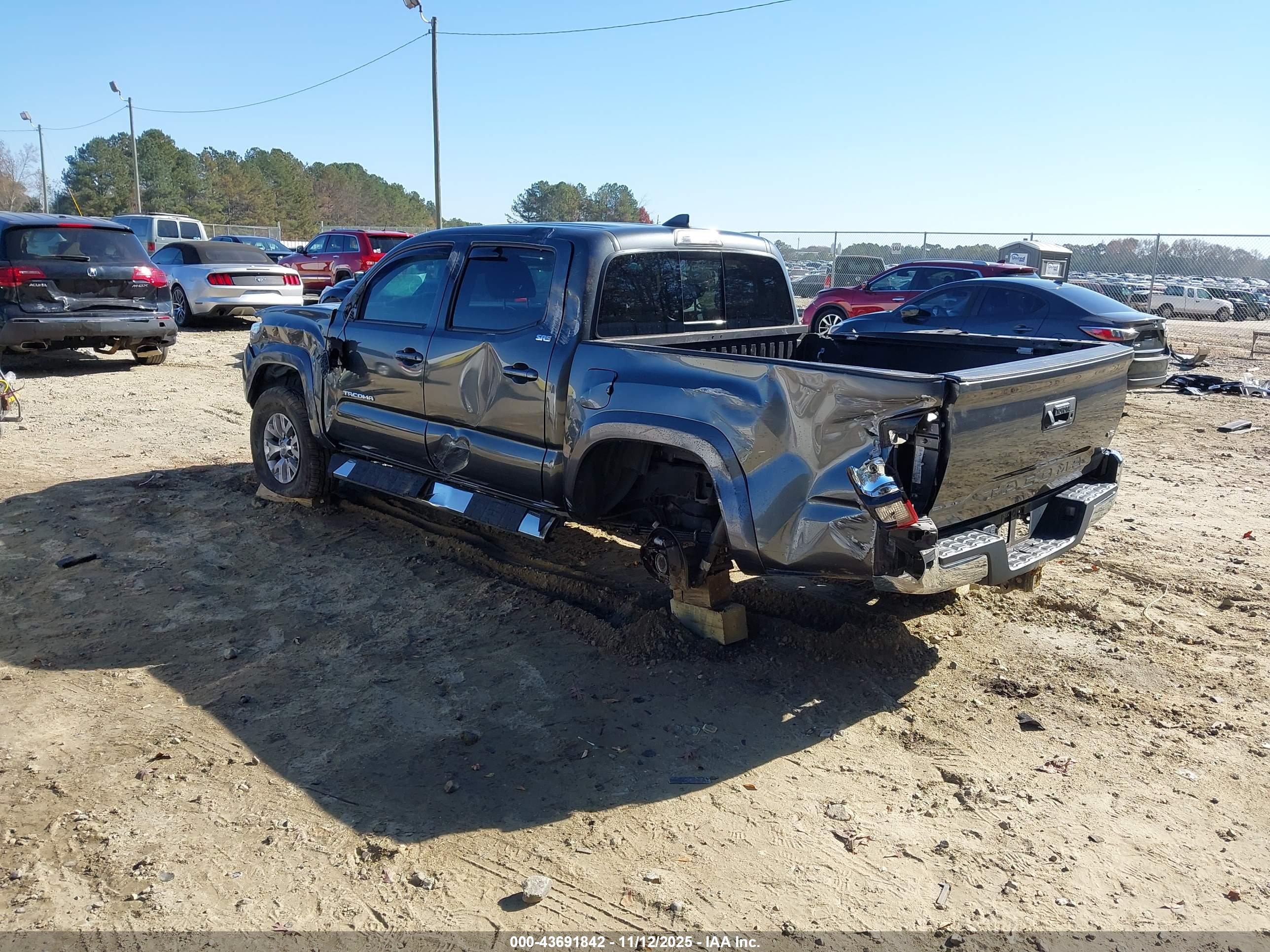 TOYOTA TACOMA image 3
