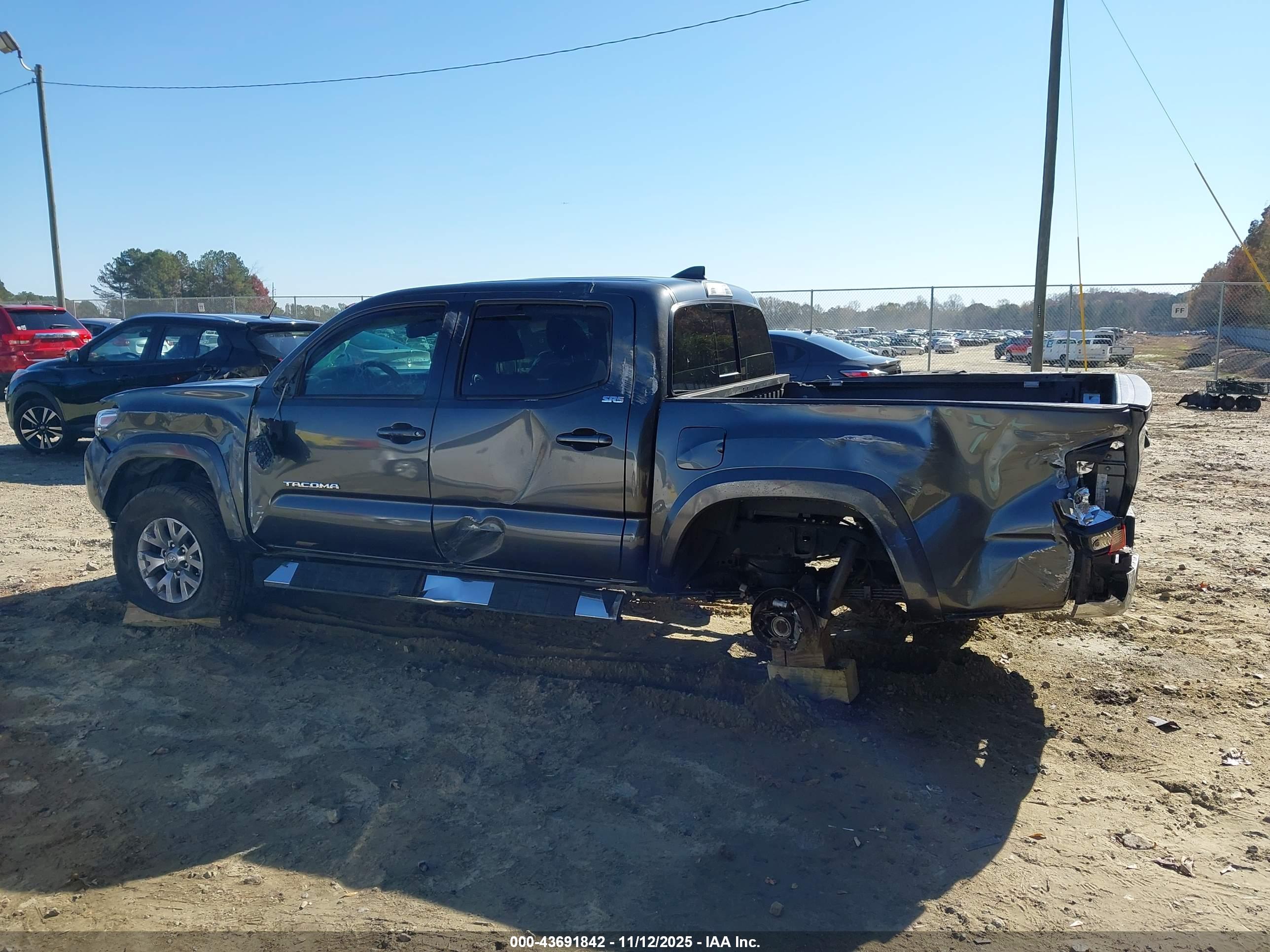 TOYOTA TACOMA image 6