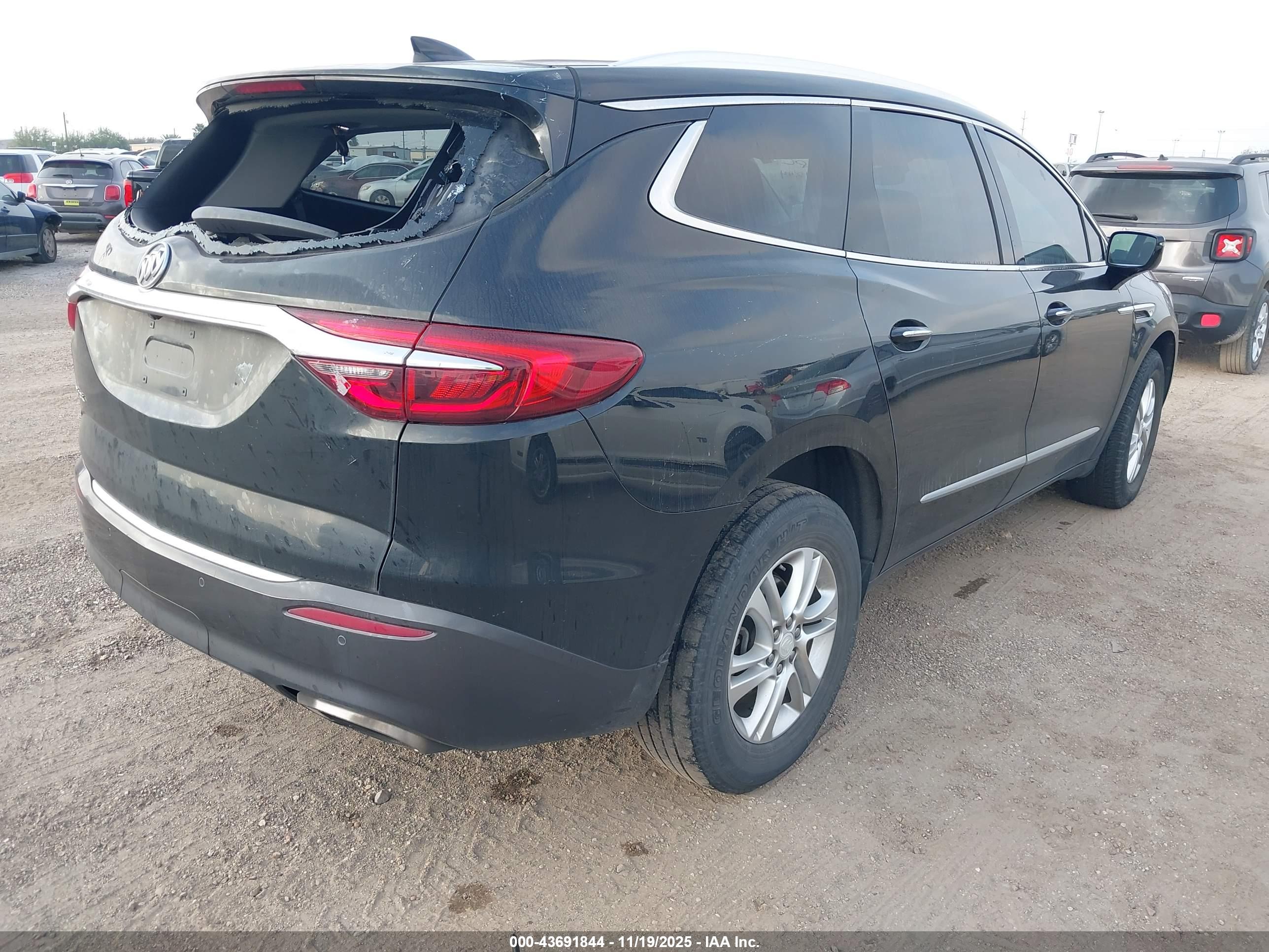 BUICK ENCLAVE image 4