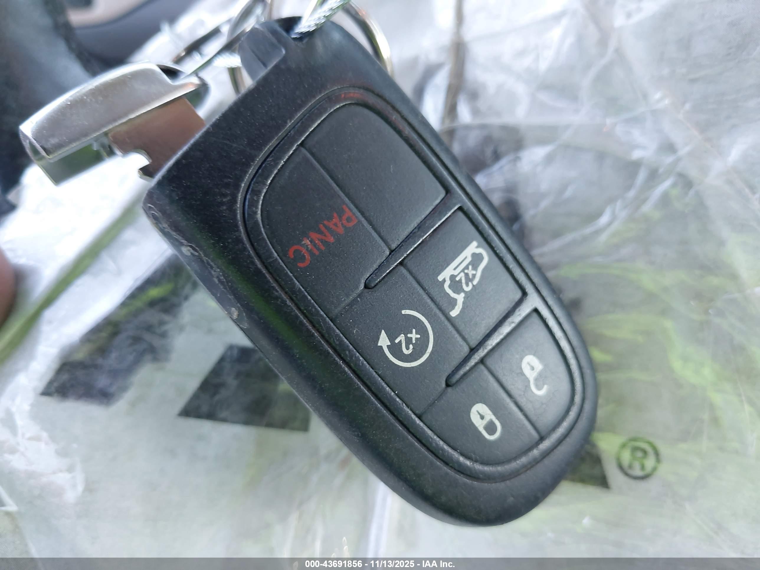 JEEP CHEROKEE image 11