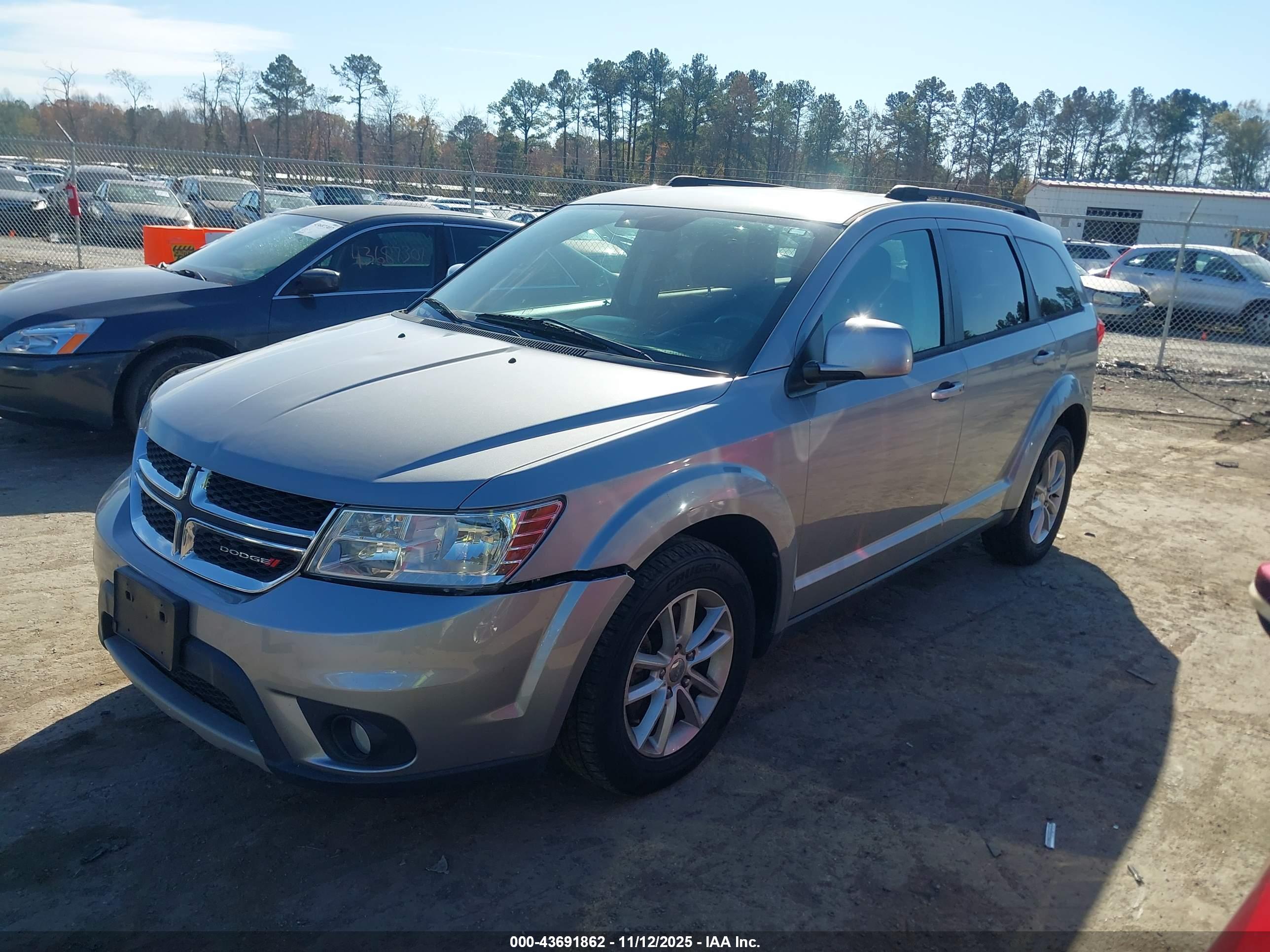 DODGE JOURNEY image 2
