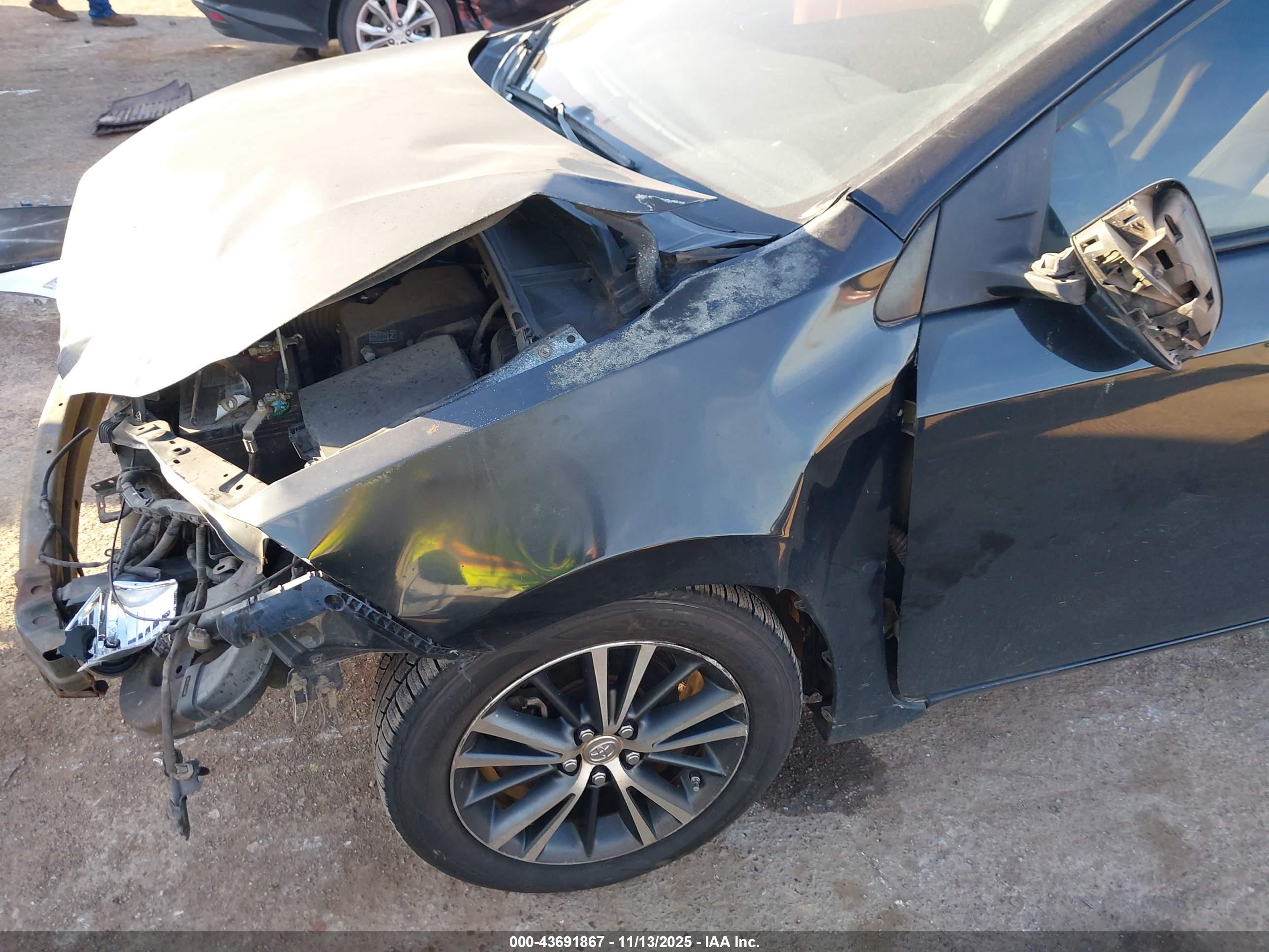 TOYOTA COROLLA image 6