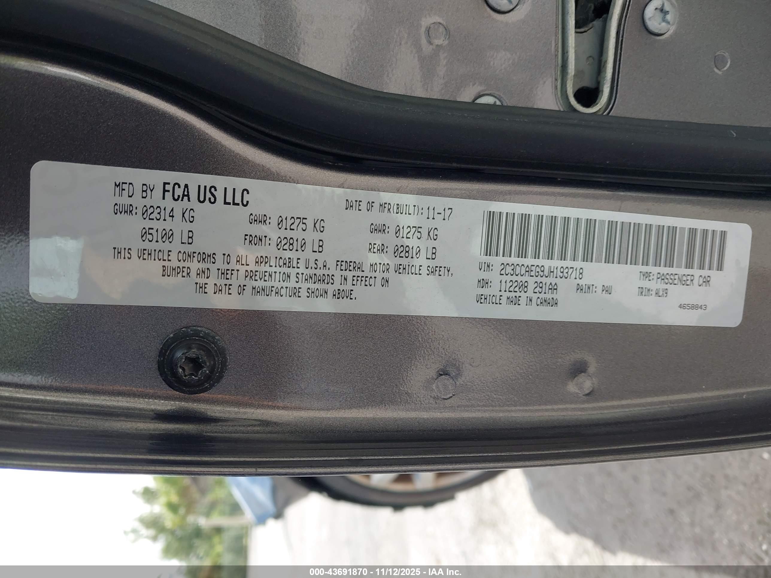 CHRYSLER 300 image 9