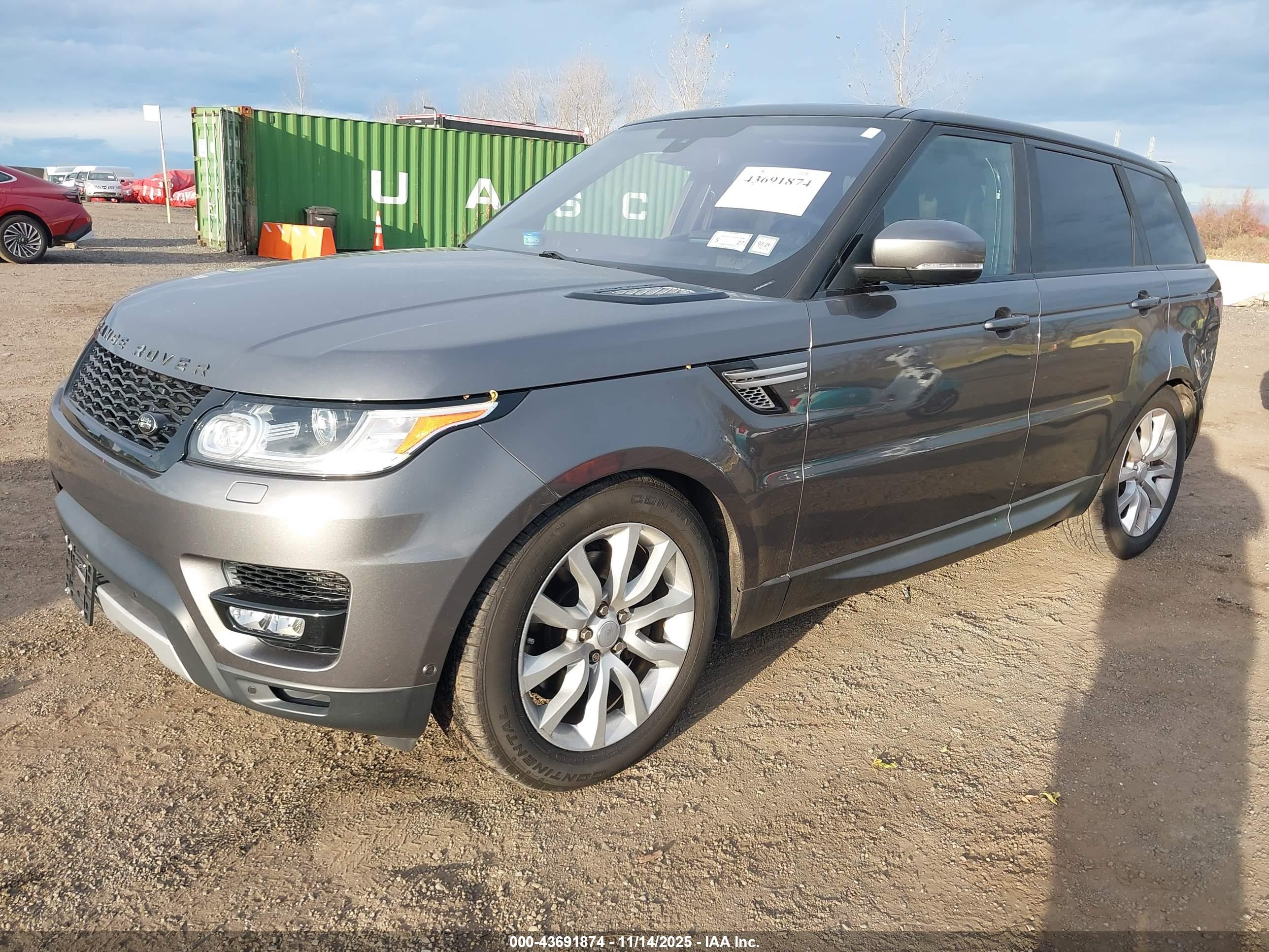 LAND ROVER image 2