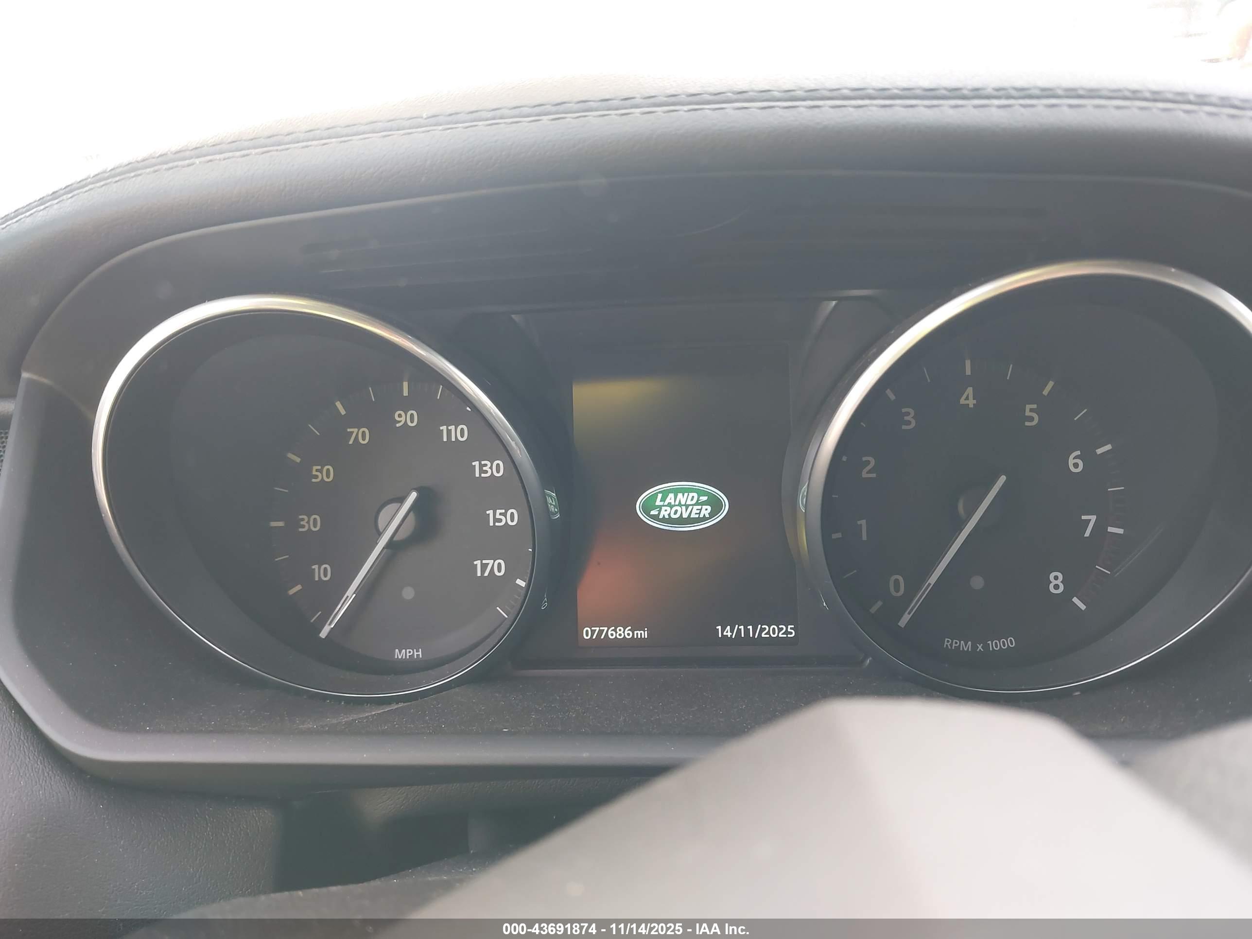 LAND ROVER image 7
