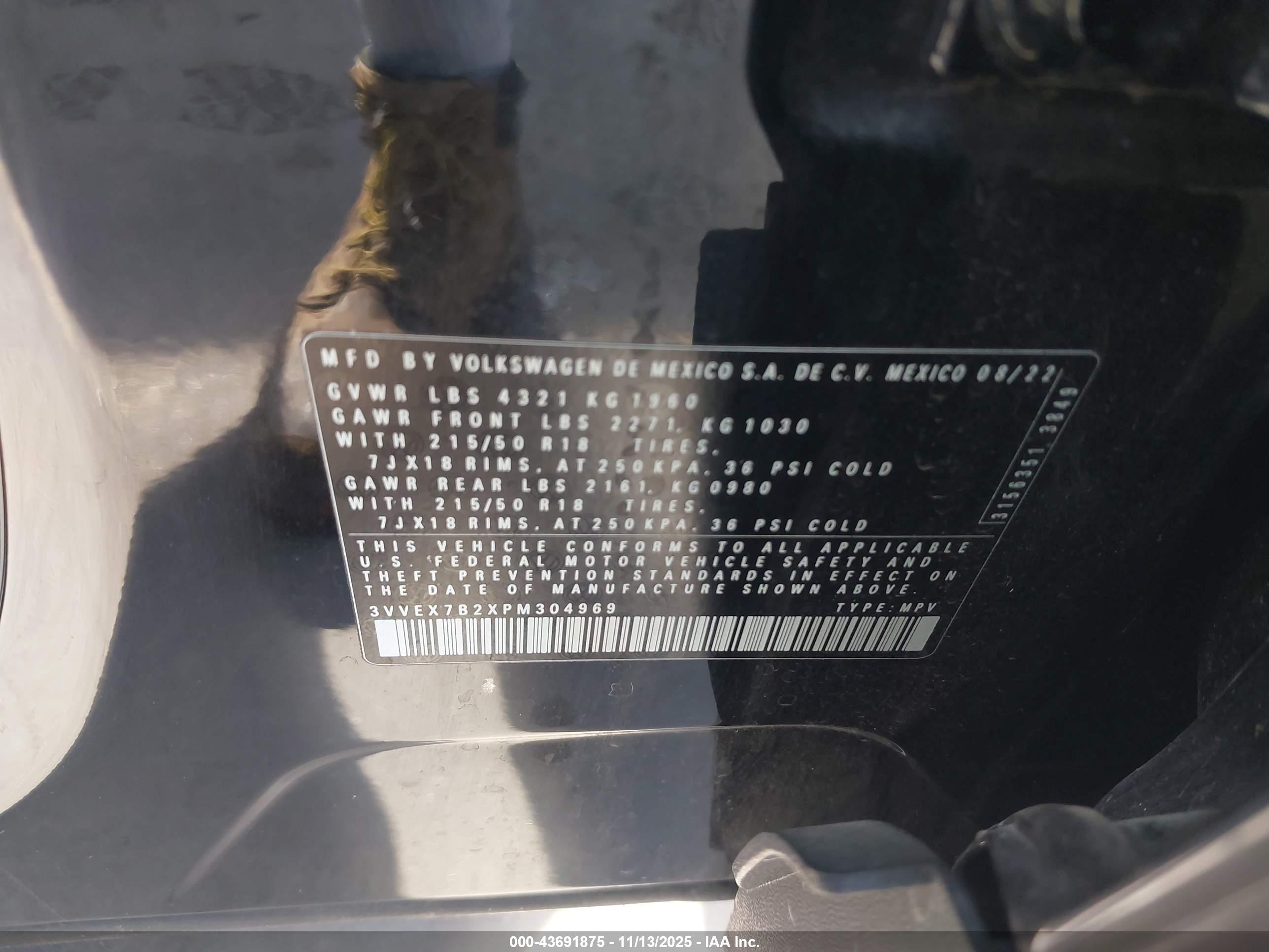 VOLKSWAGEN TAOS image 9