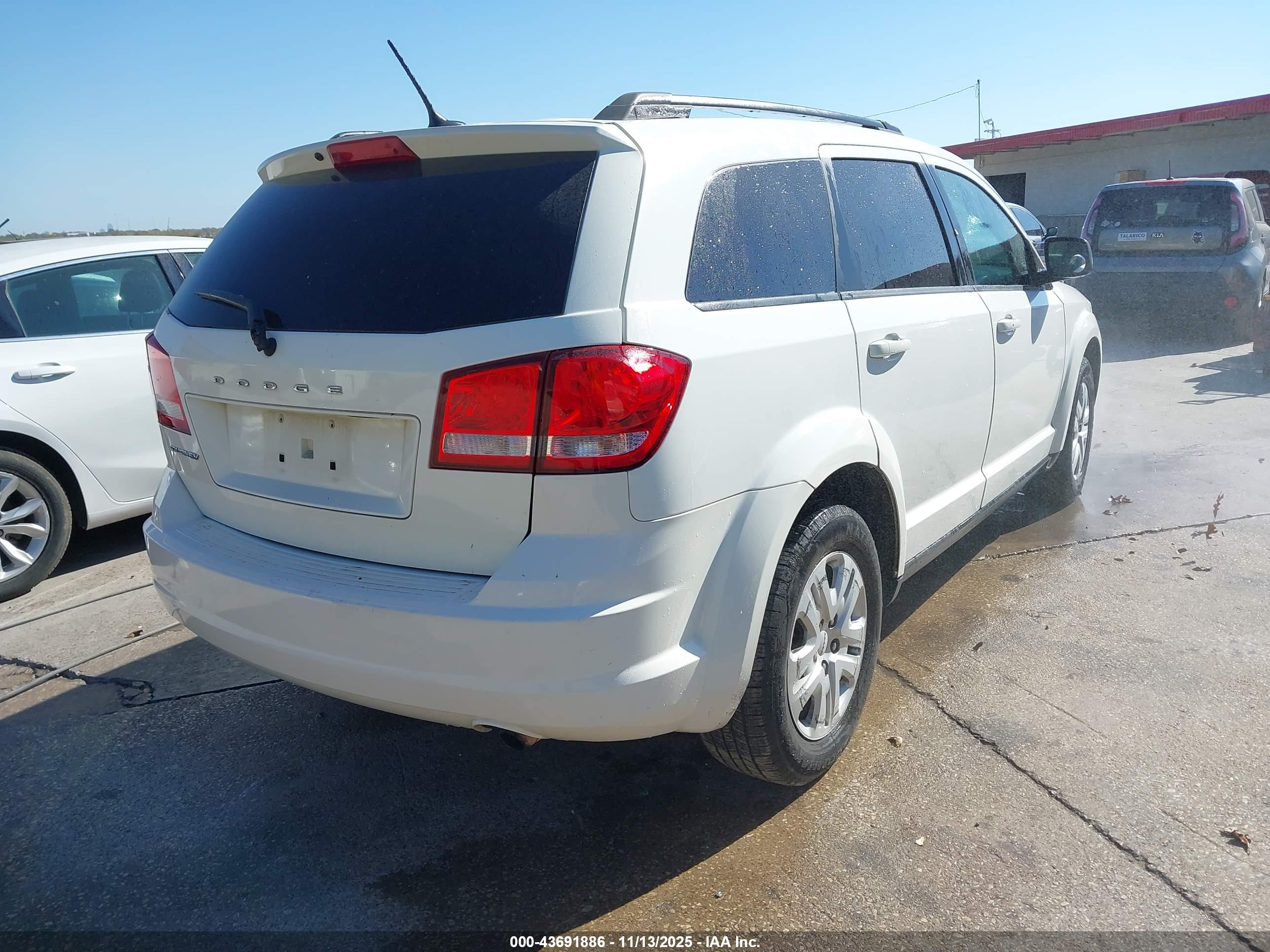 DODGE JOURNEY image 4