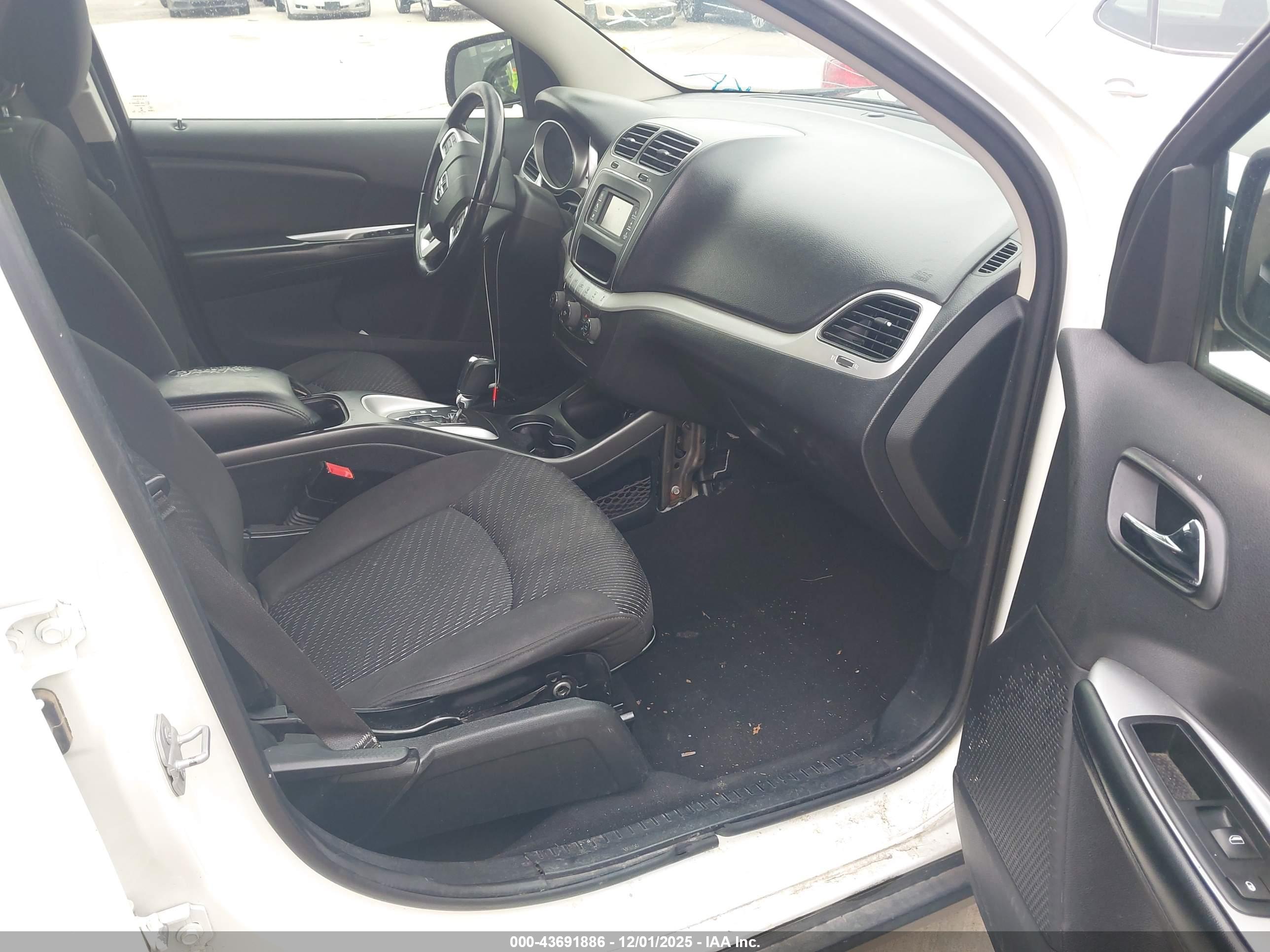 DODGE JOURNEY image 5