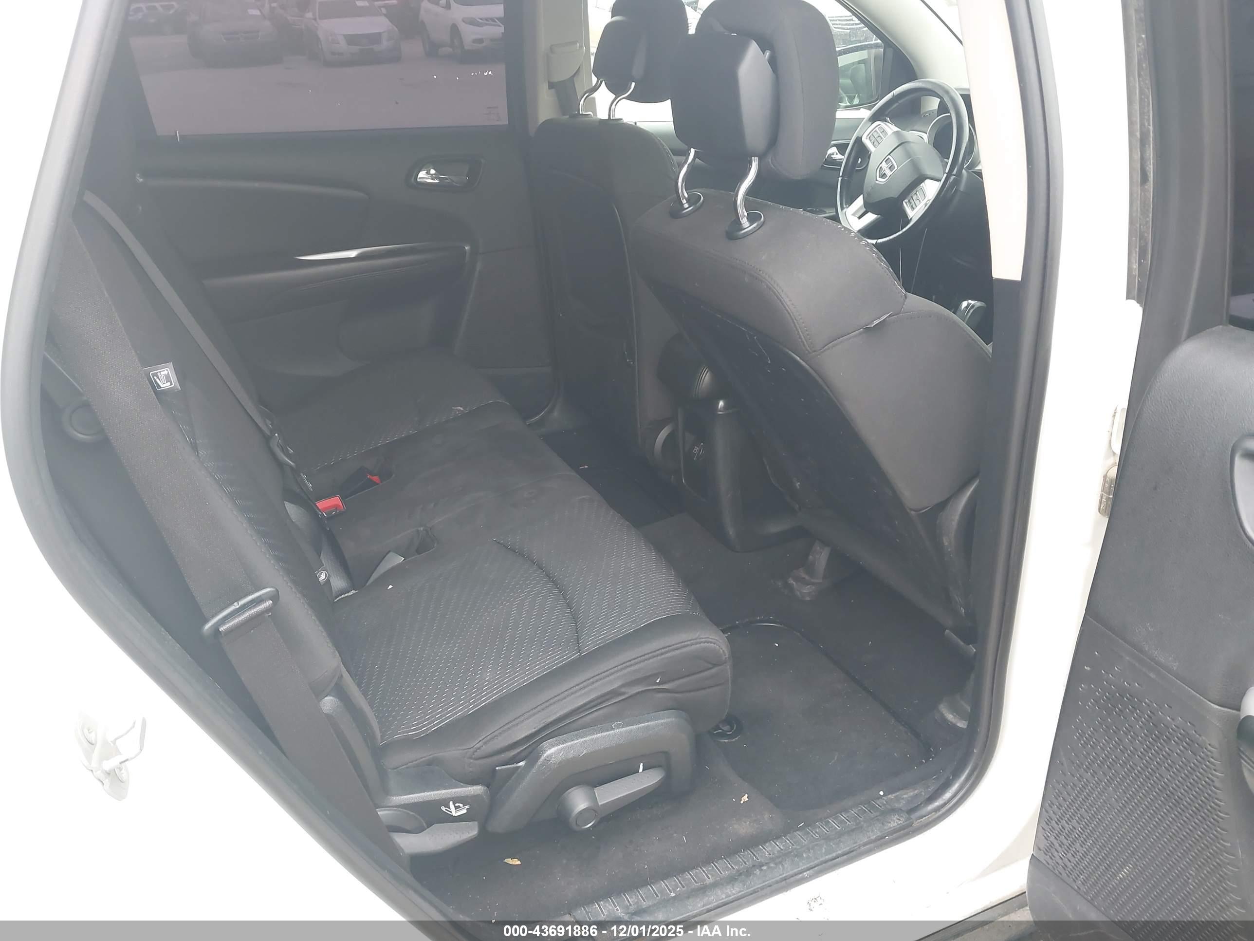 DODGE JOURNEY image 8