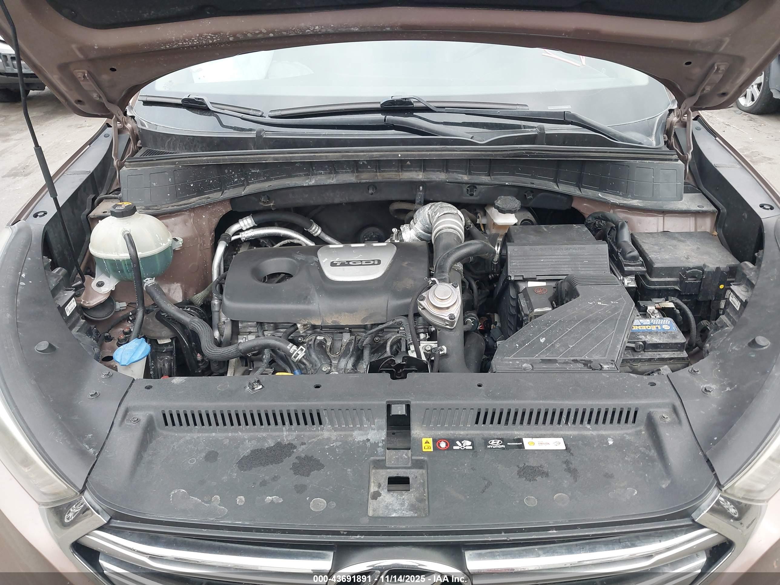 HYUNDAI TUCSON image 10