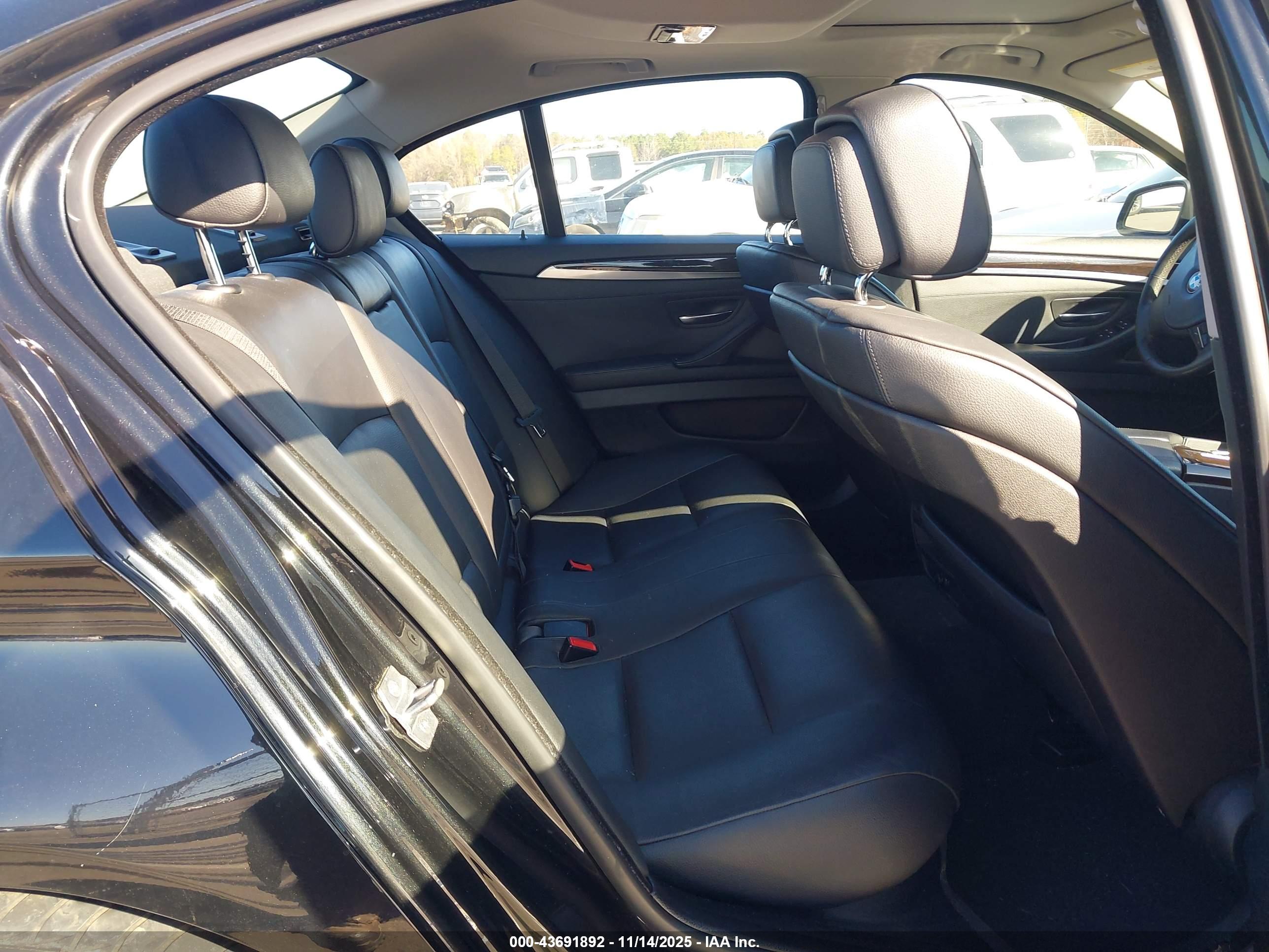 BMW 535I image 8