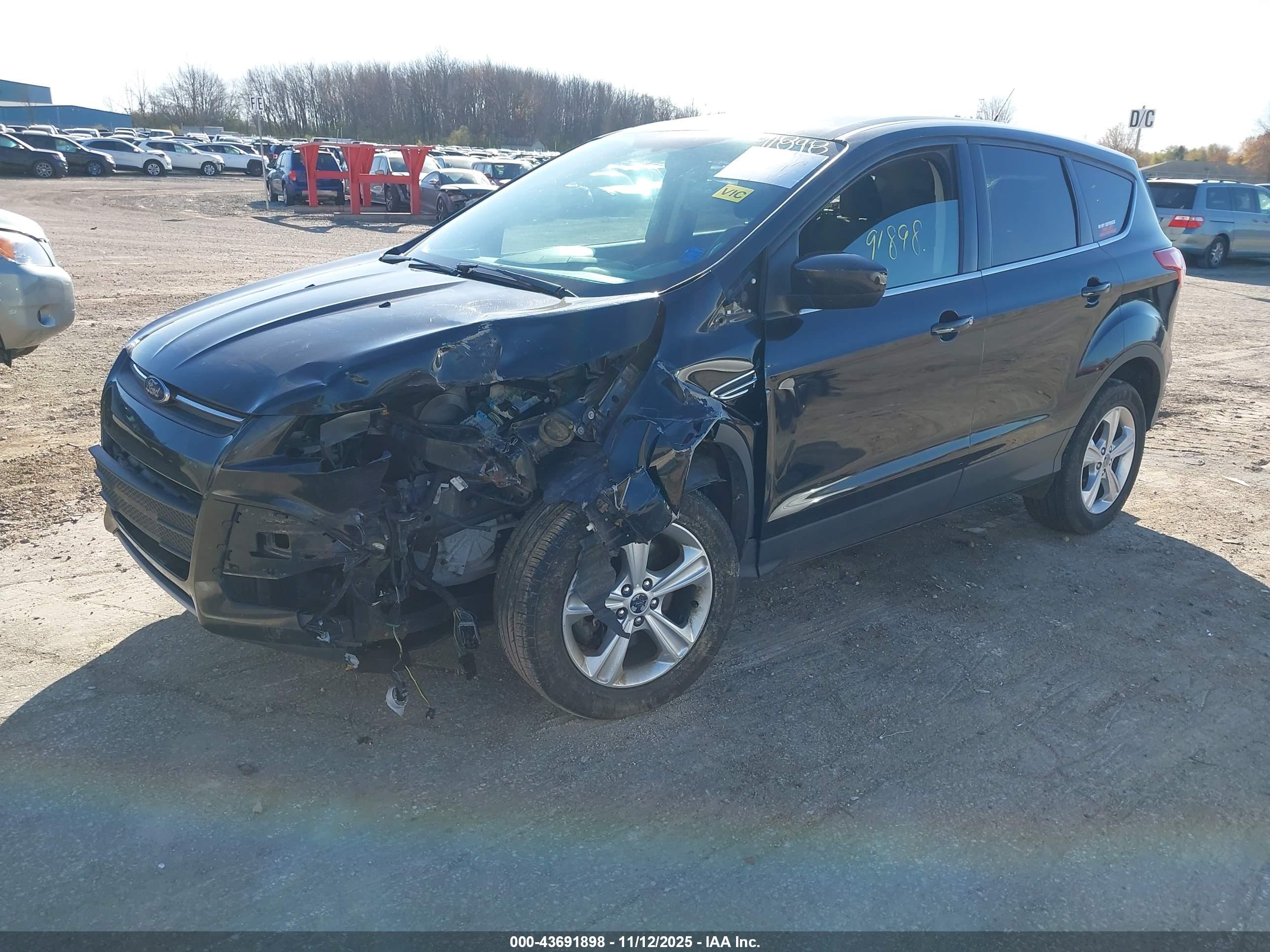 FORD ESCAPE image 2