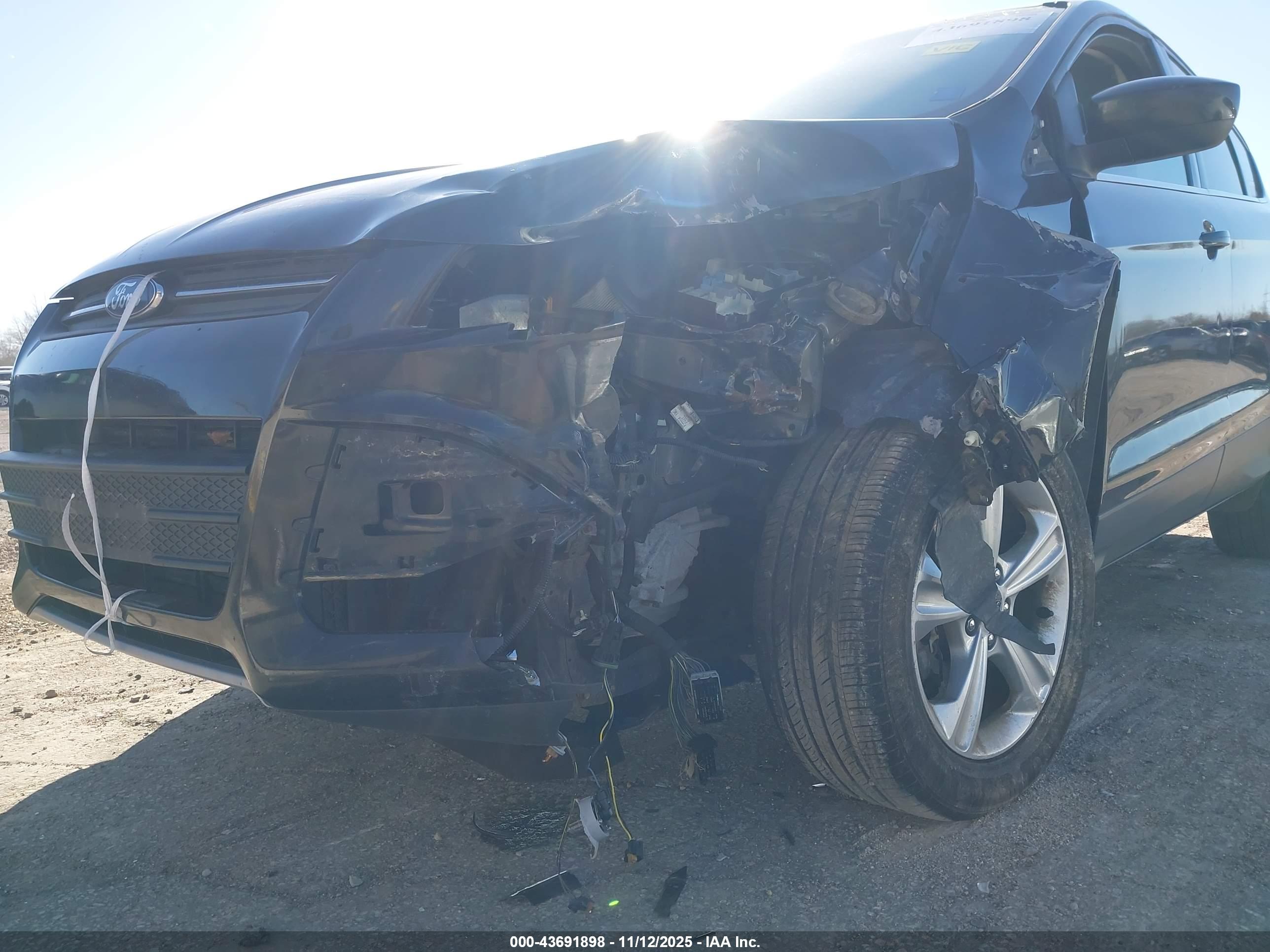 FORD ESCAPE image 6