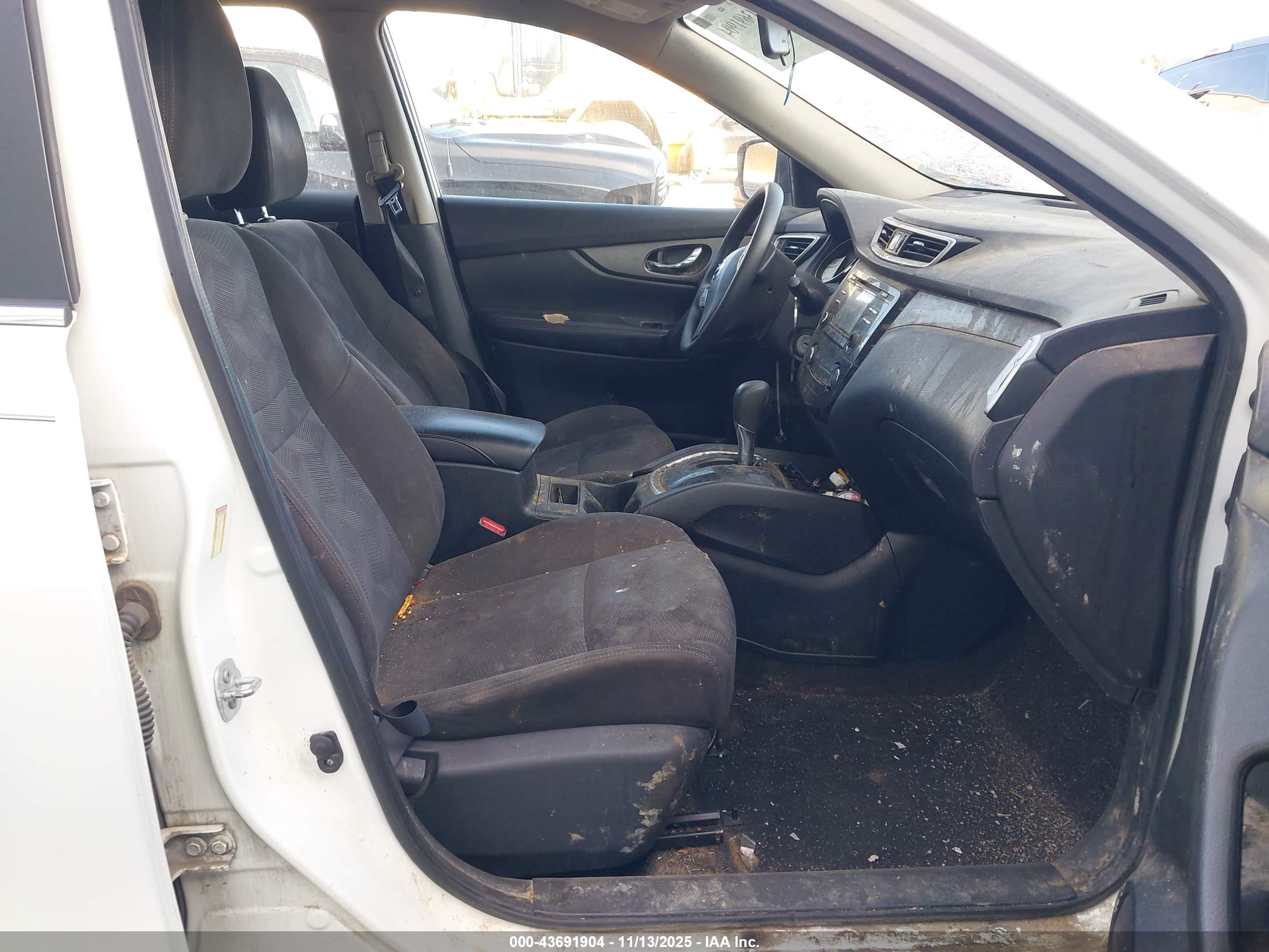 NISSAN ROGUE image 5