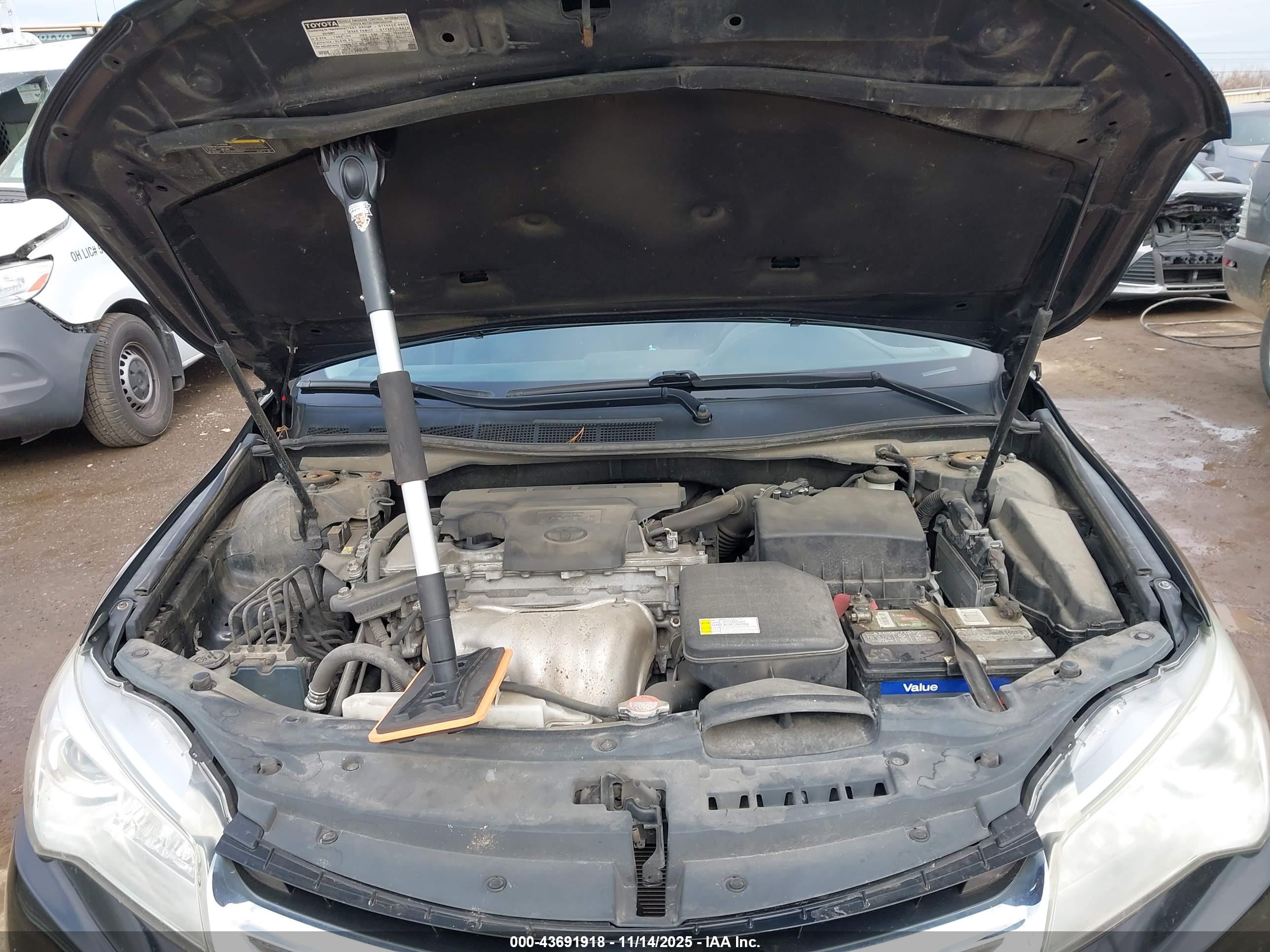 TOYOTA CAMRY image 10